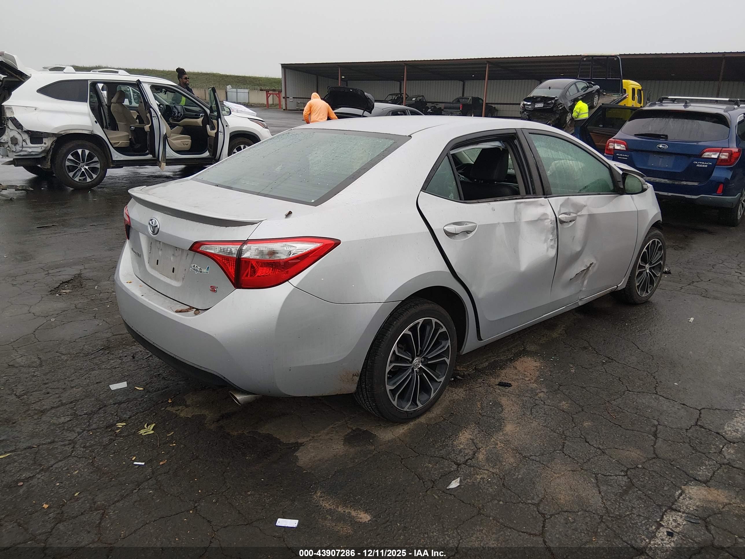 TOYOTA COROLLA image 4