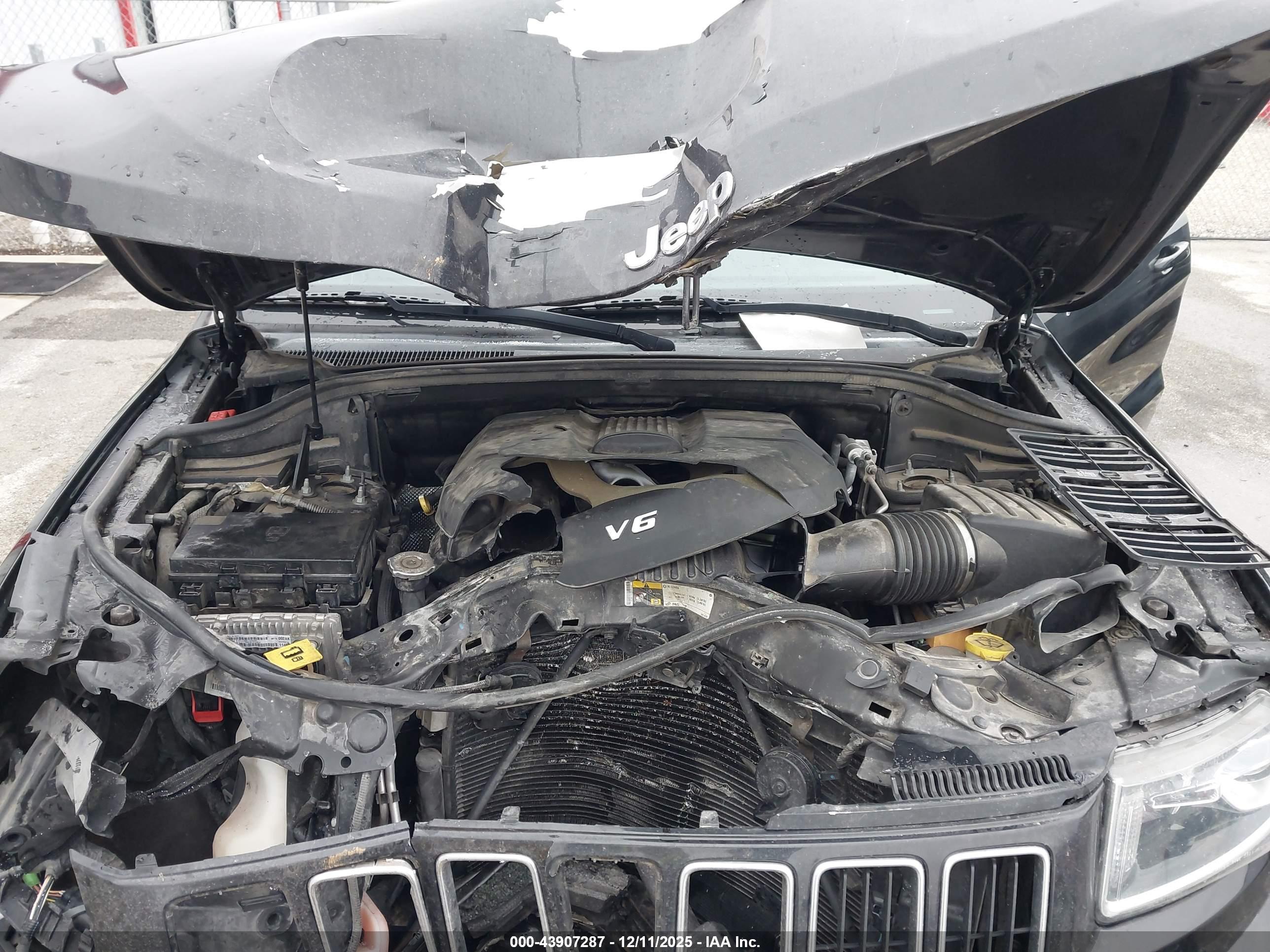 JEEP GRAND image 10