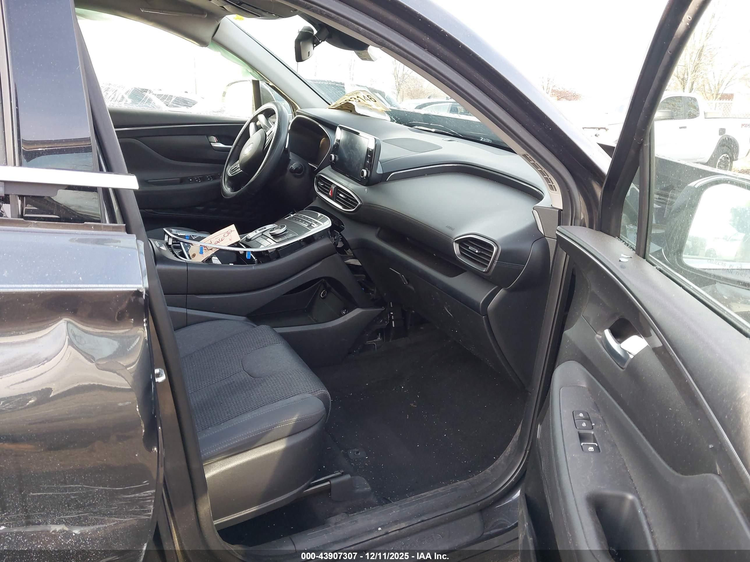 HYUNDAI SANTA image 5