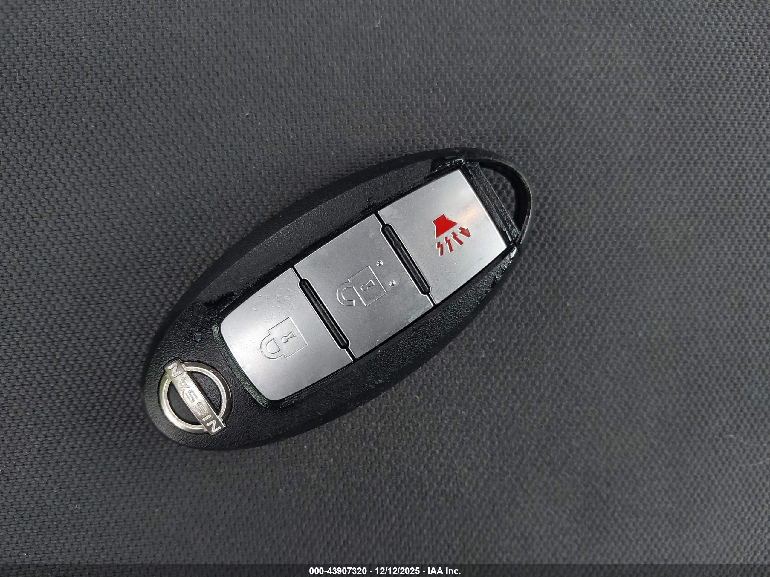 NISSAN FRONTIER image 11