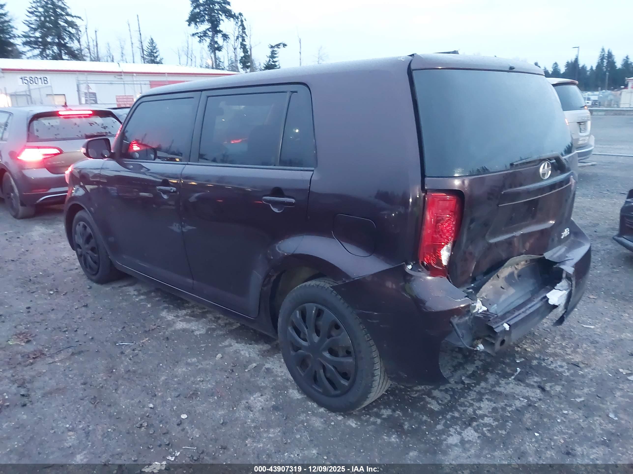 SCION XB image 3