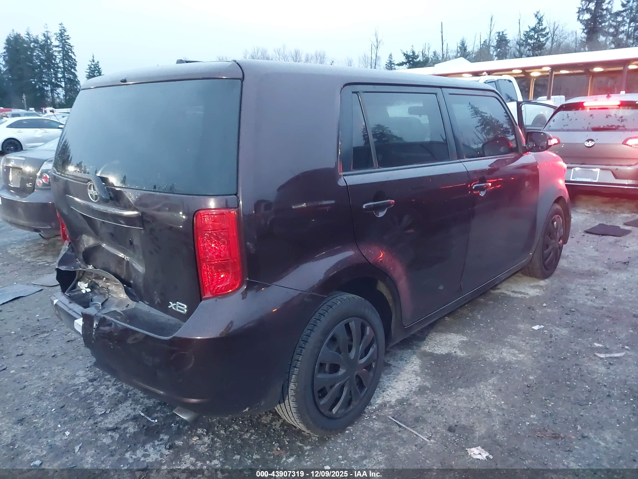 SCION XB image 4