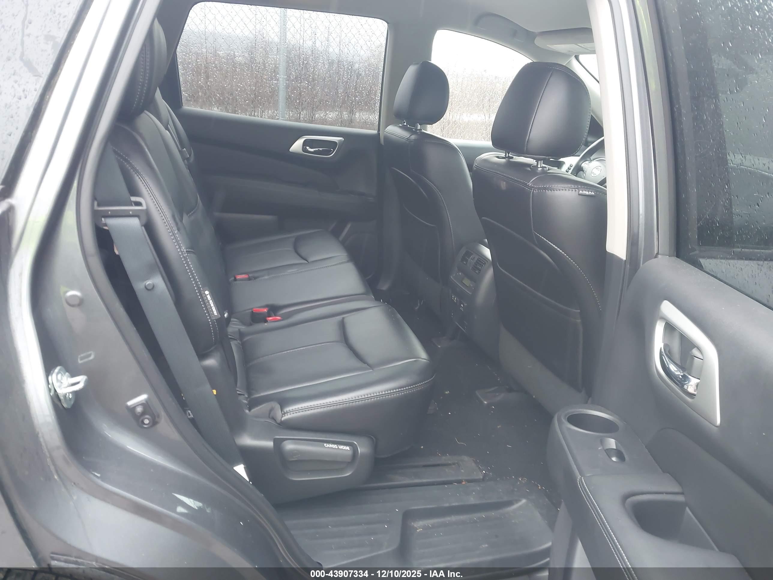 NISSAN PATHFINDER image 8
