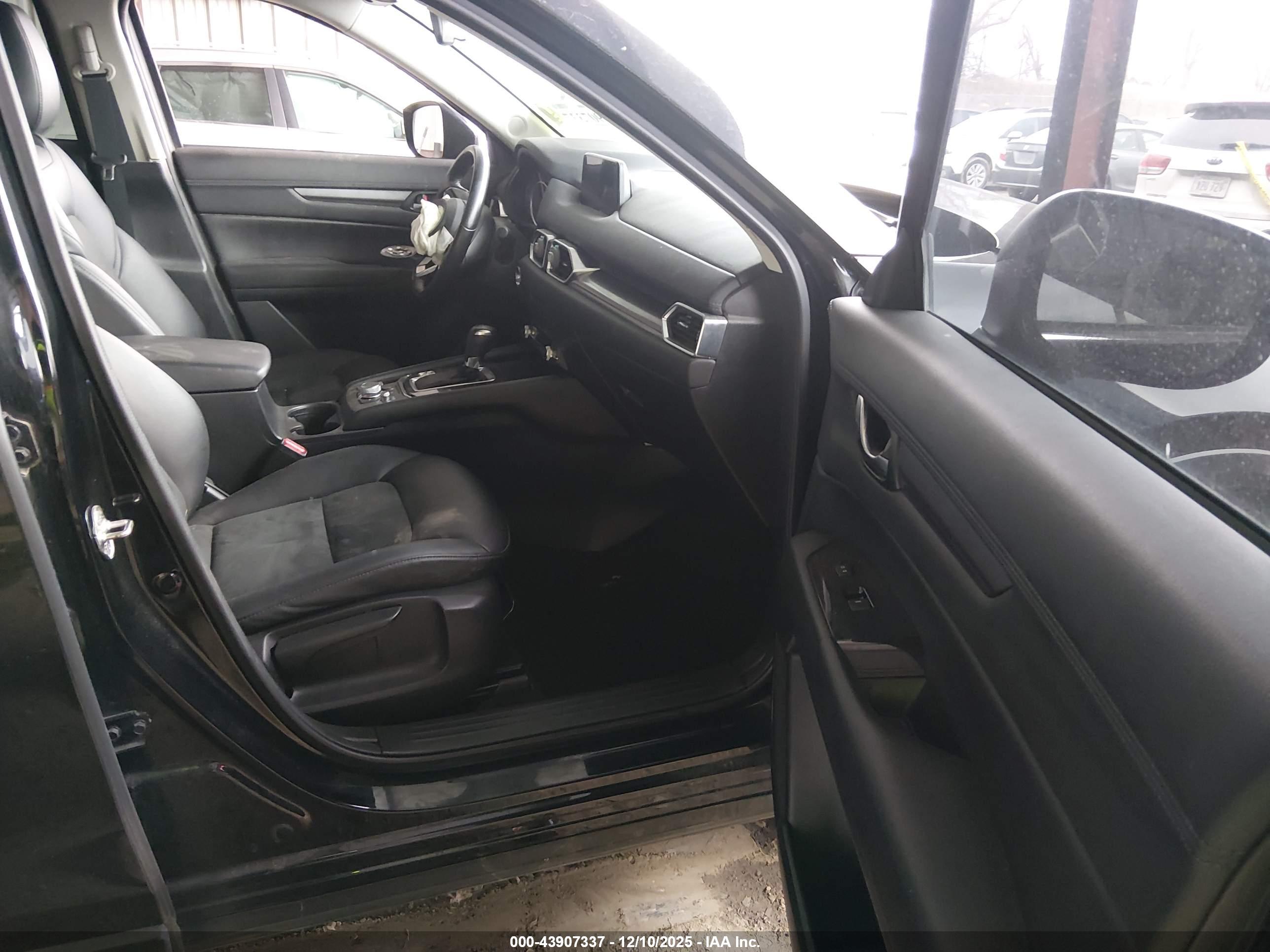 MAZDA CX-5 image 5