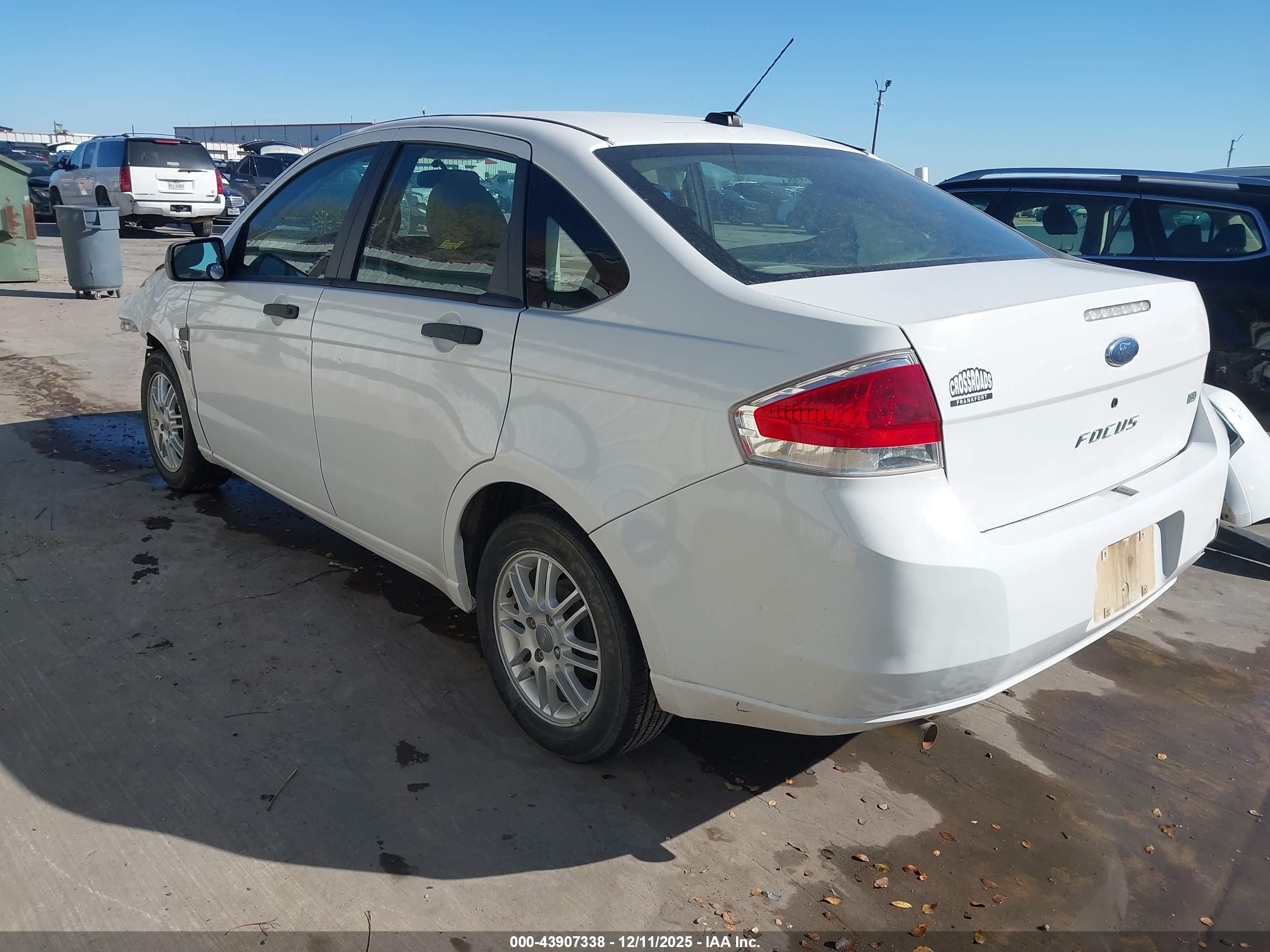 FORD FOCUS image 3