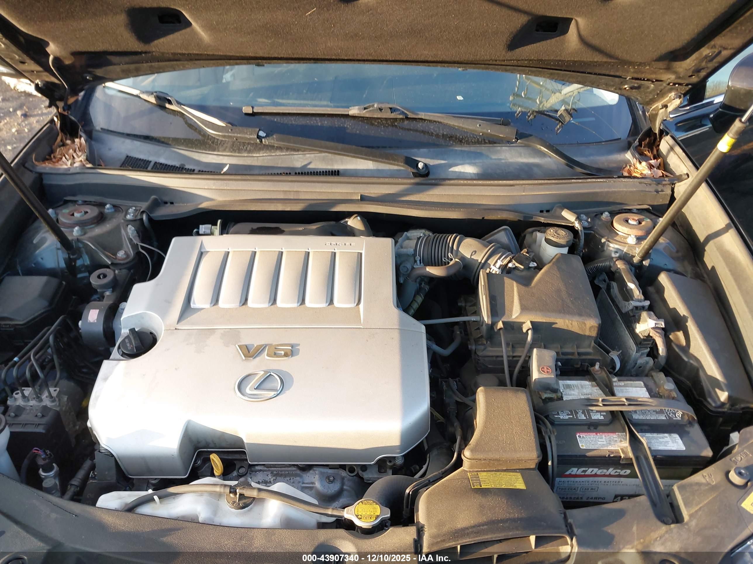 LEXUS ES image 10
