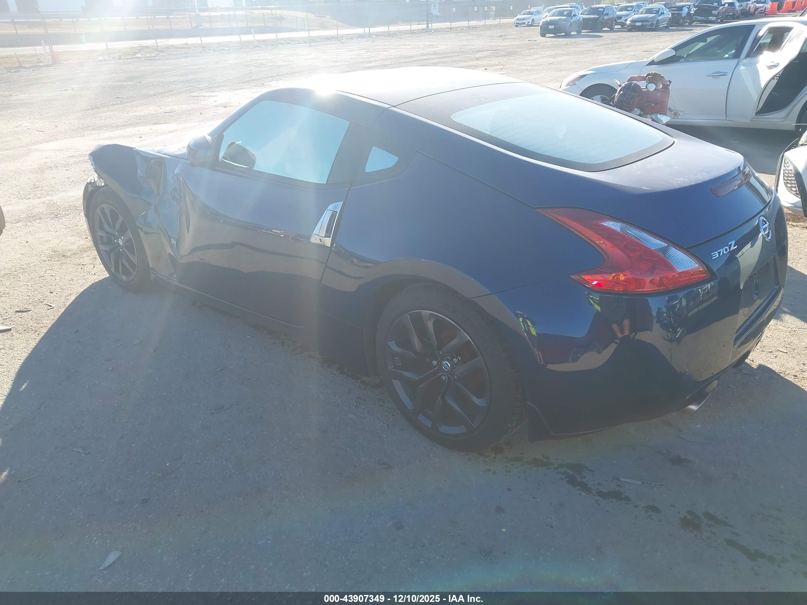NISSAN 370Z image 3