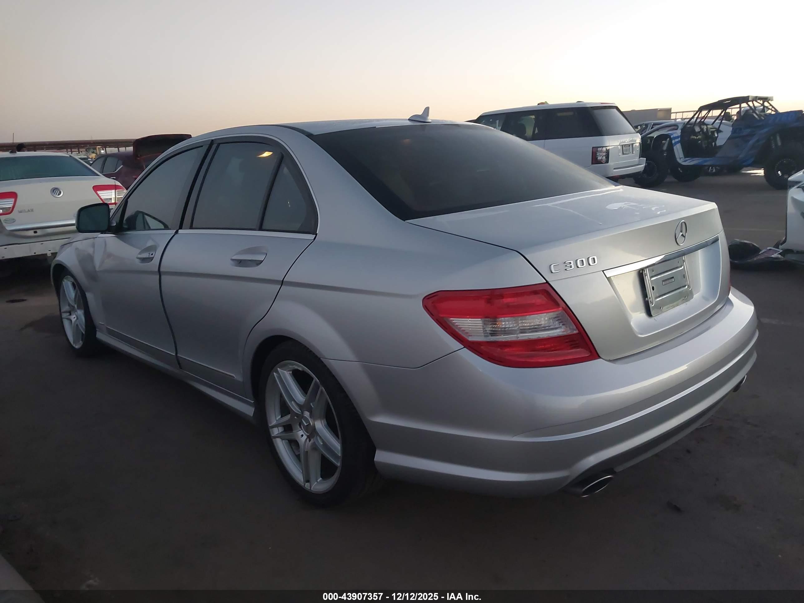 MERCEDES-BENZ C image 3