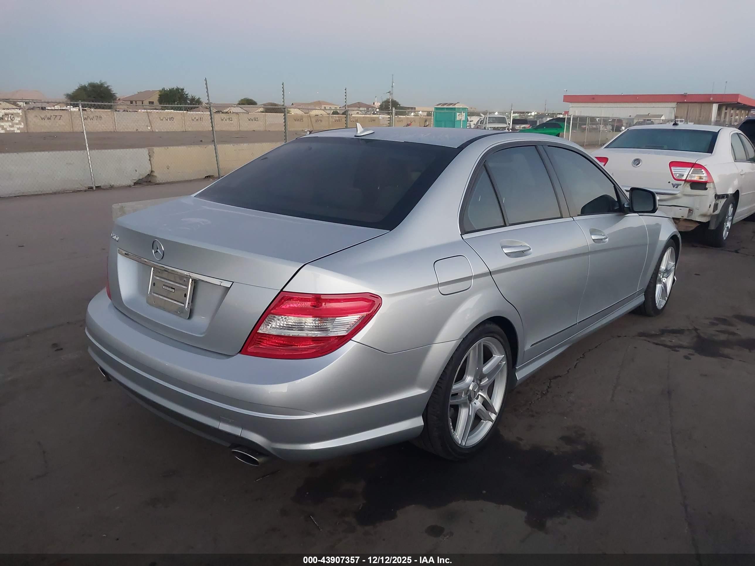 MERCEDES-BENZ C image 4