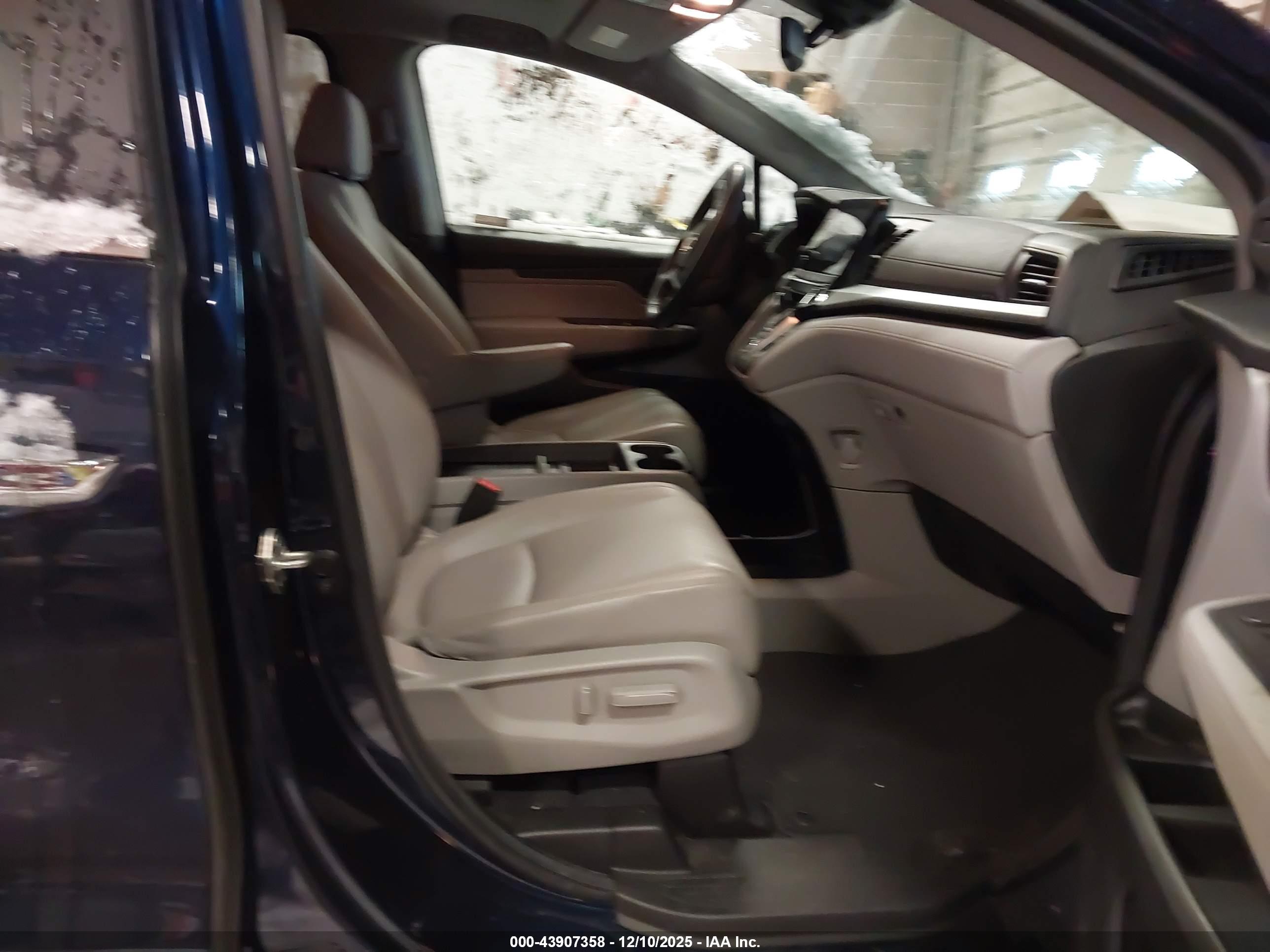 HONDA ODYSSEY image 5