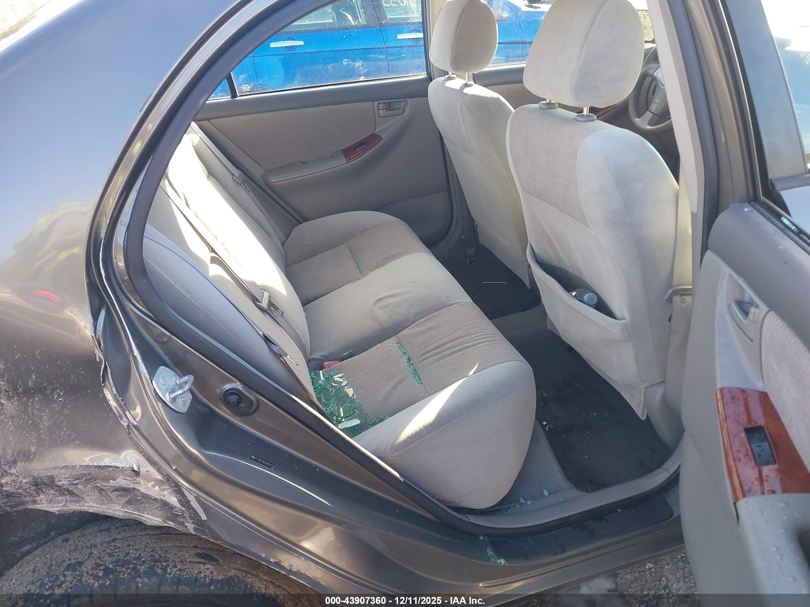 TOYOTA COROLLA image 8