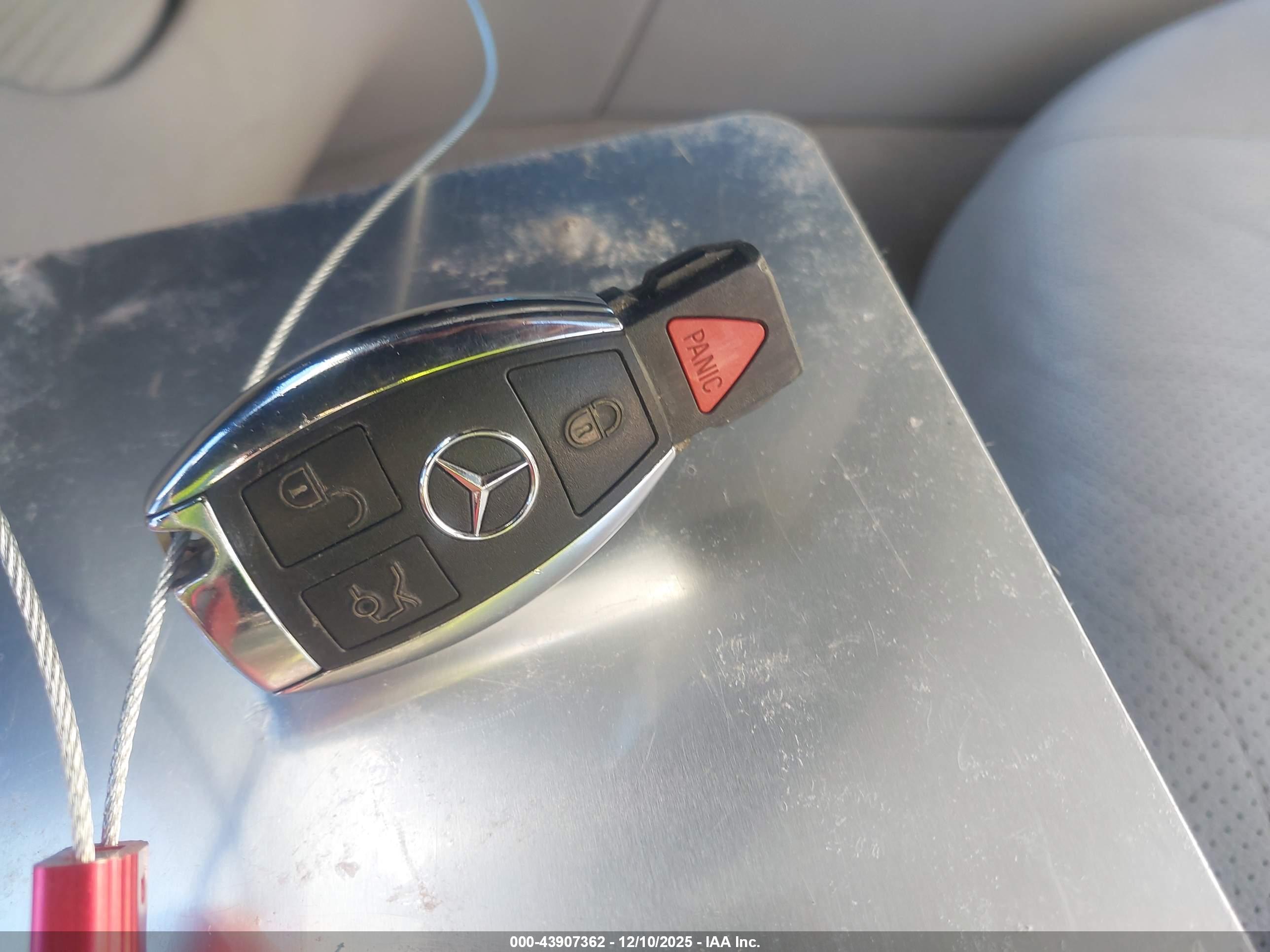 MERCEDES-BENZ C image 11