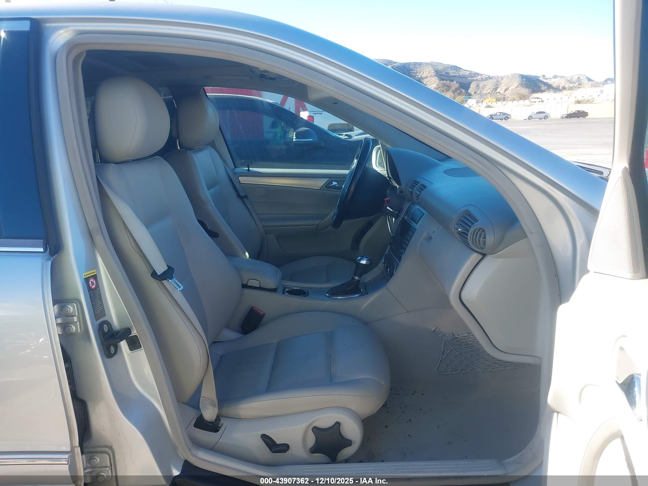 MERCEDES-BENZ C image 5