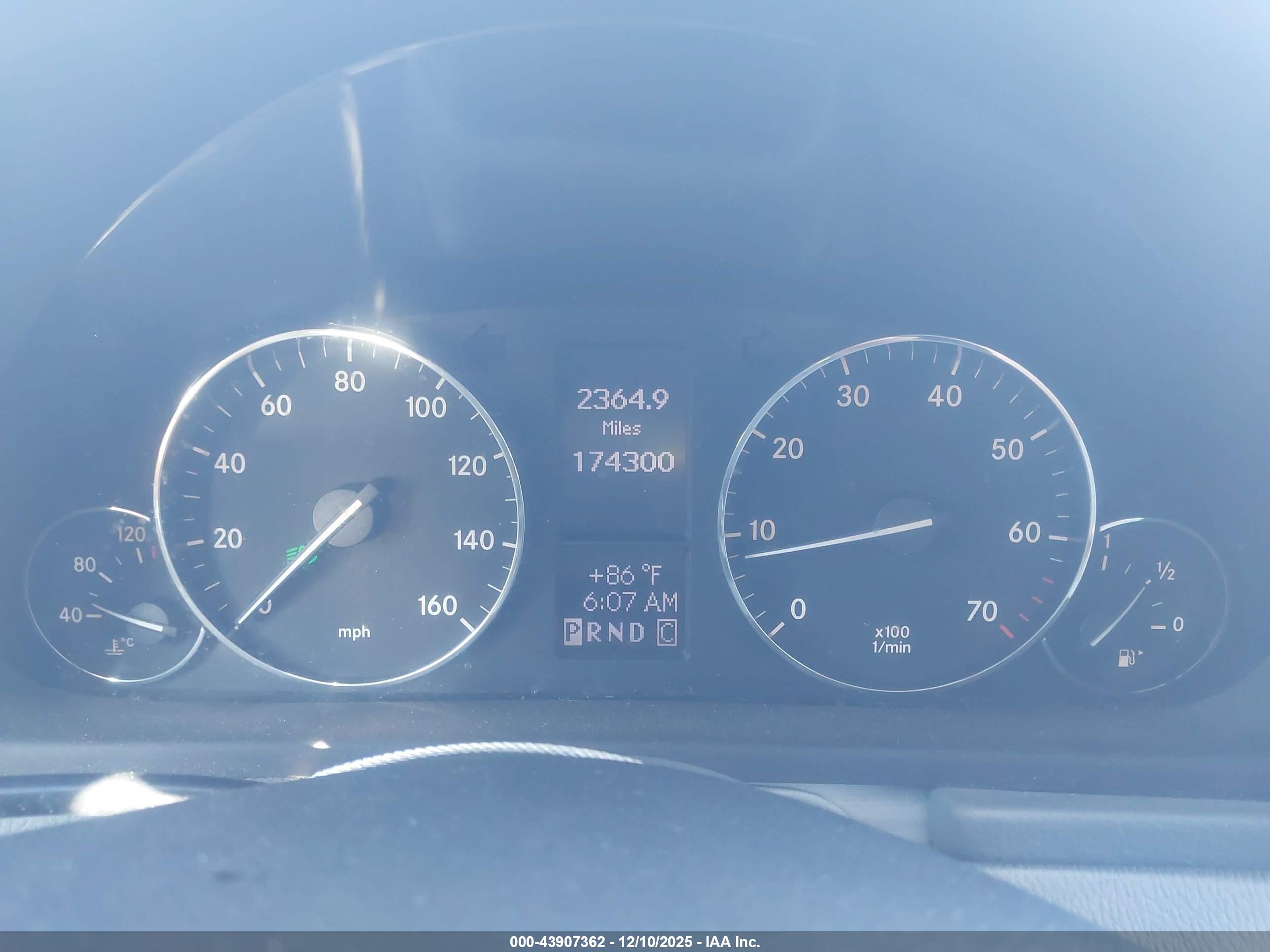 MERCEDES-BENZ C image 7