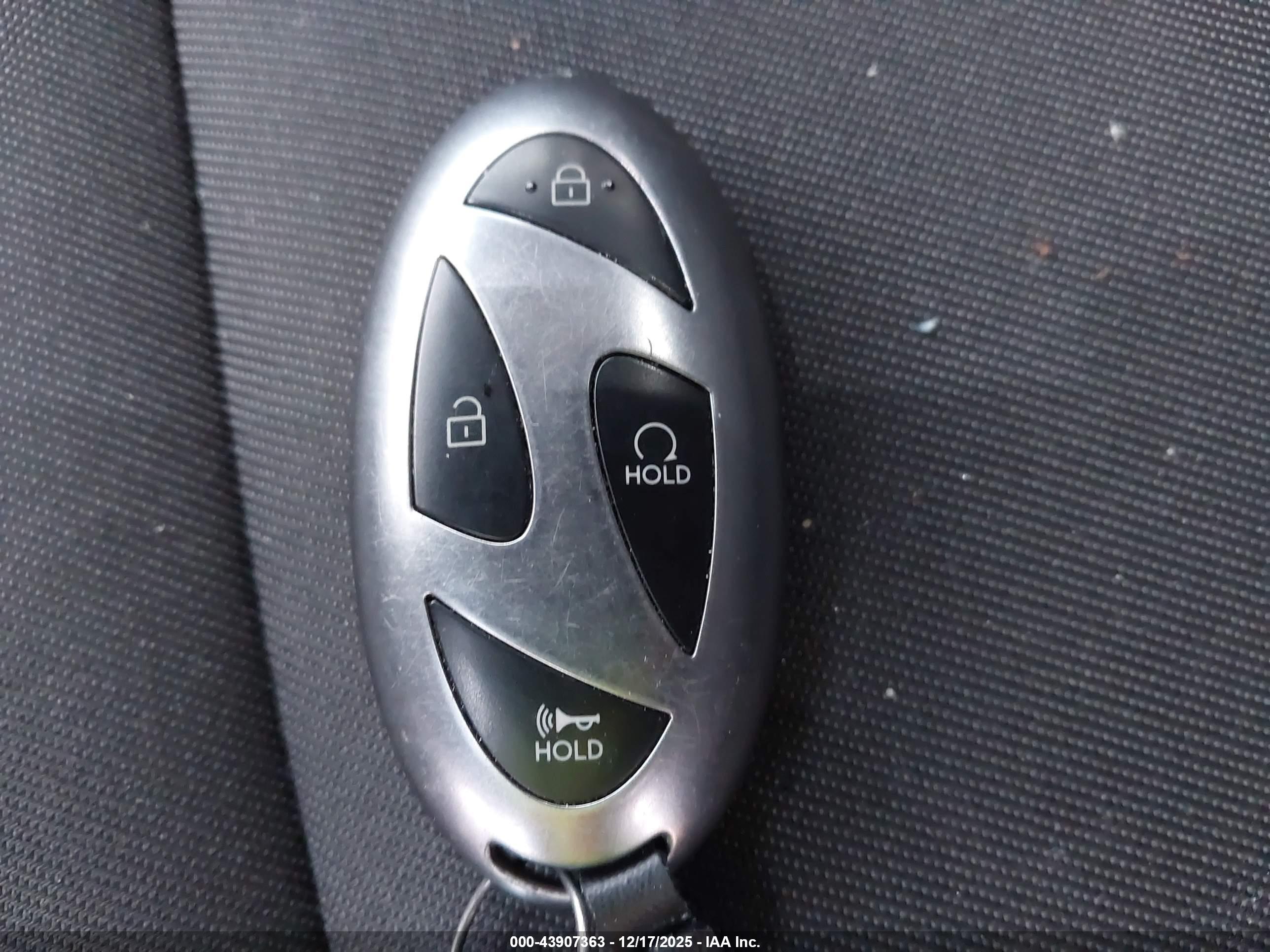 HYUNDAI TUCSON image 11