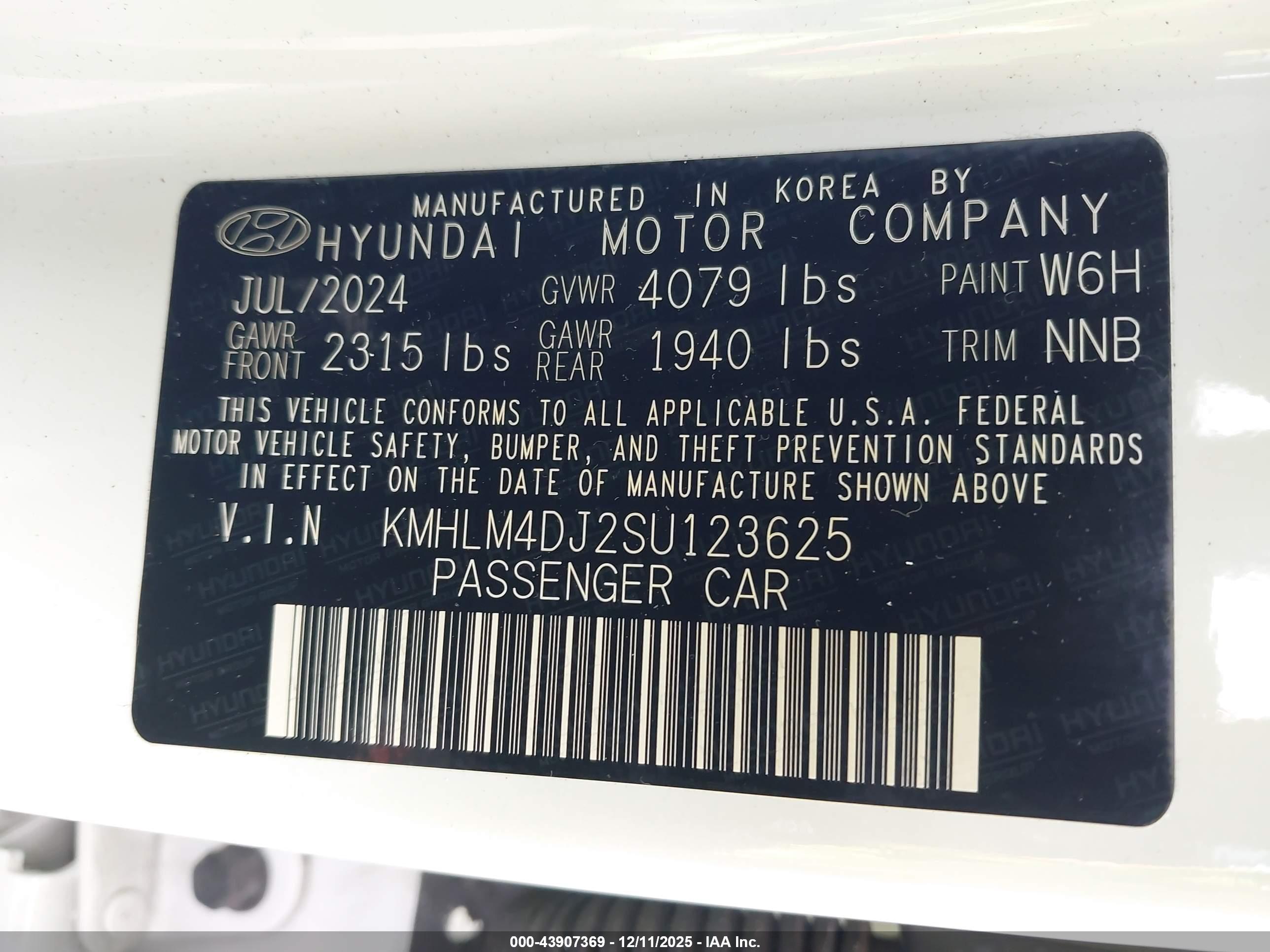 HYUNDAI ELANTRA image 9