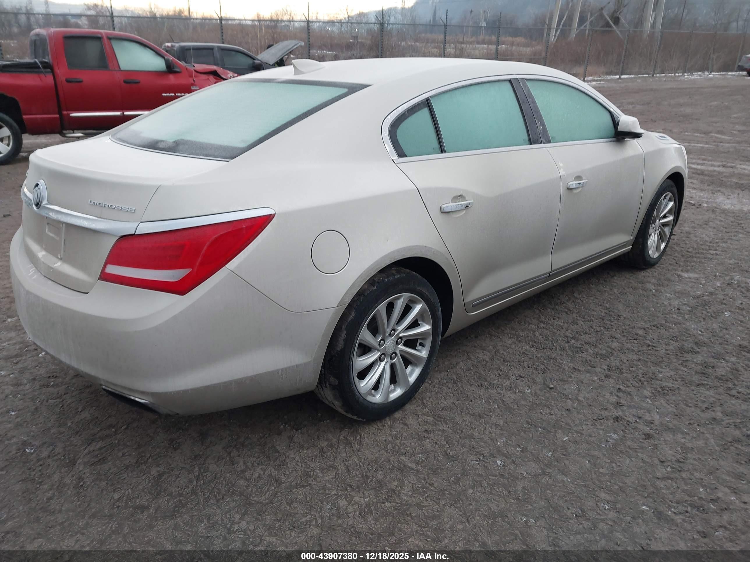 BUICK LACROSSE image 4