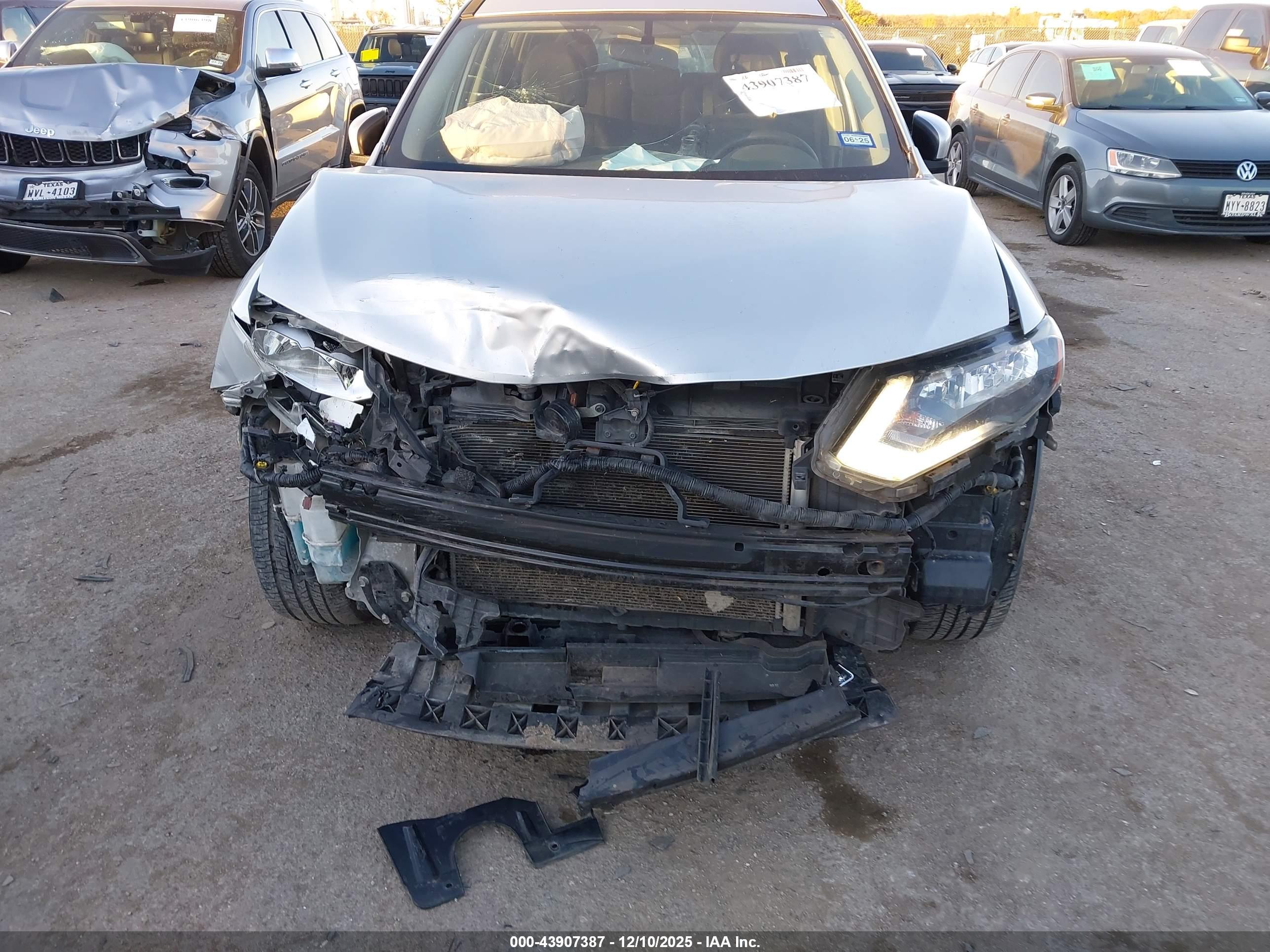 NISSAN ROGUE image 6