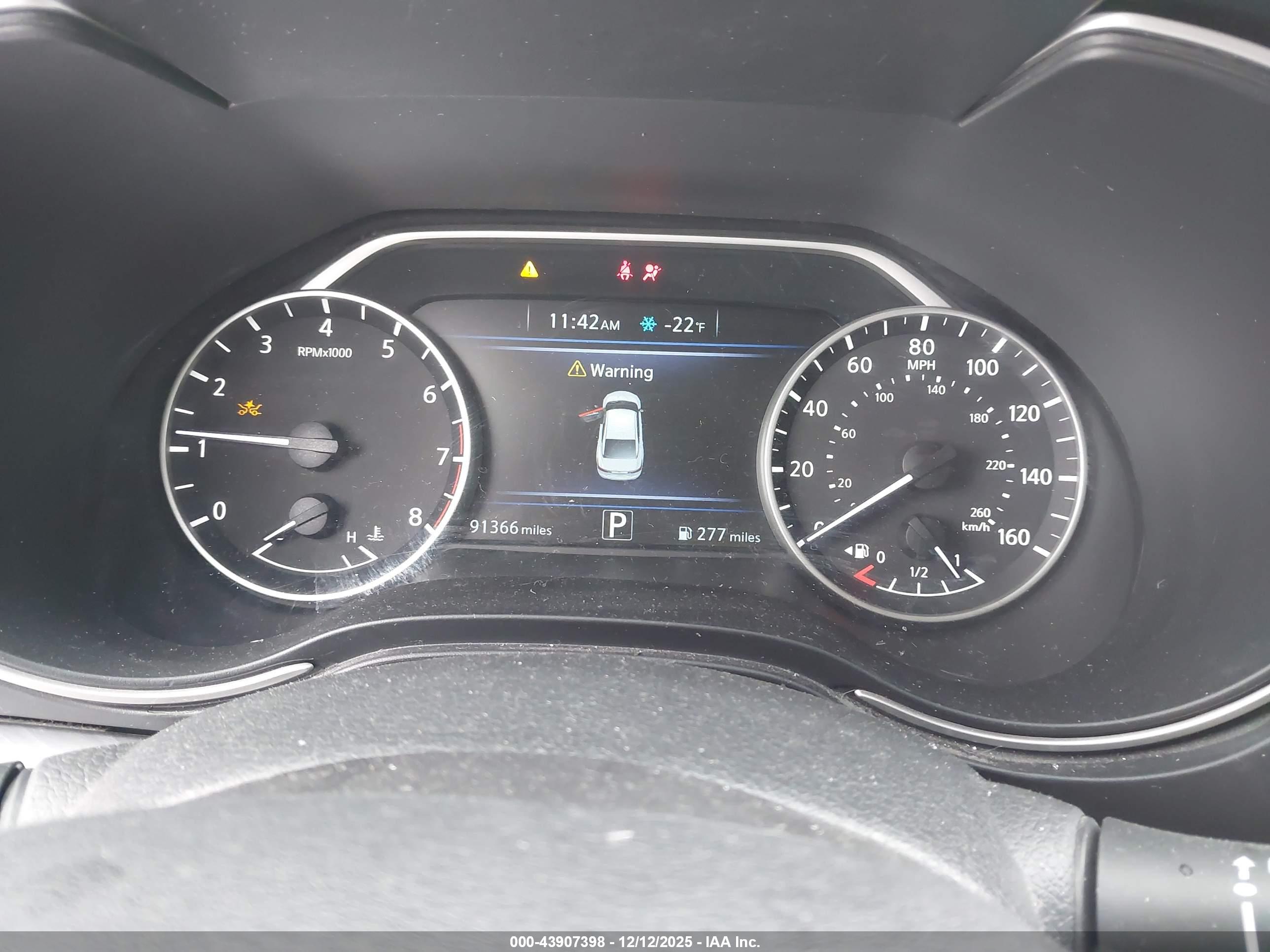NISSAN MAXIMA image 7