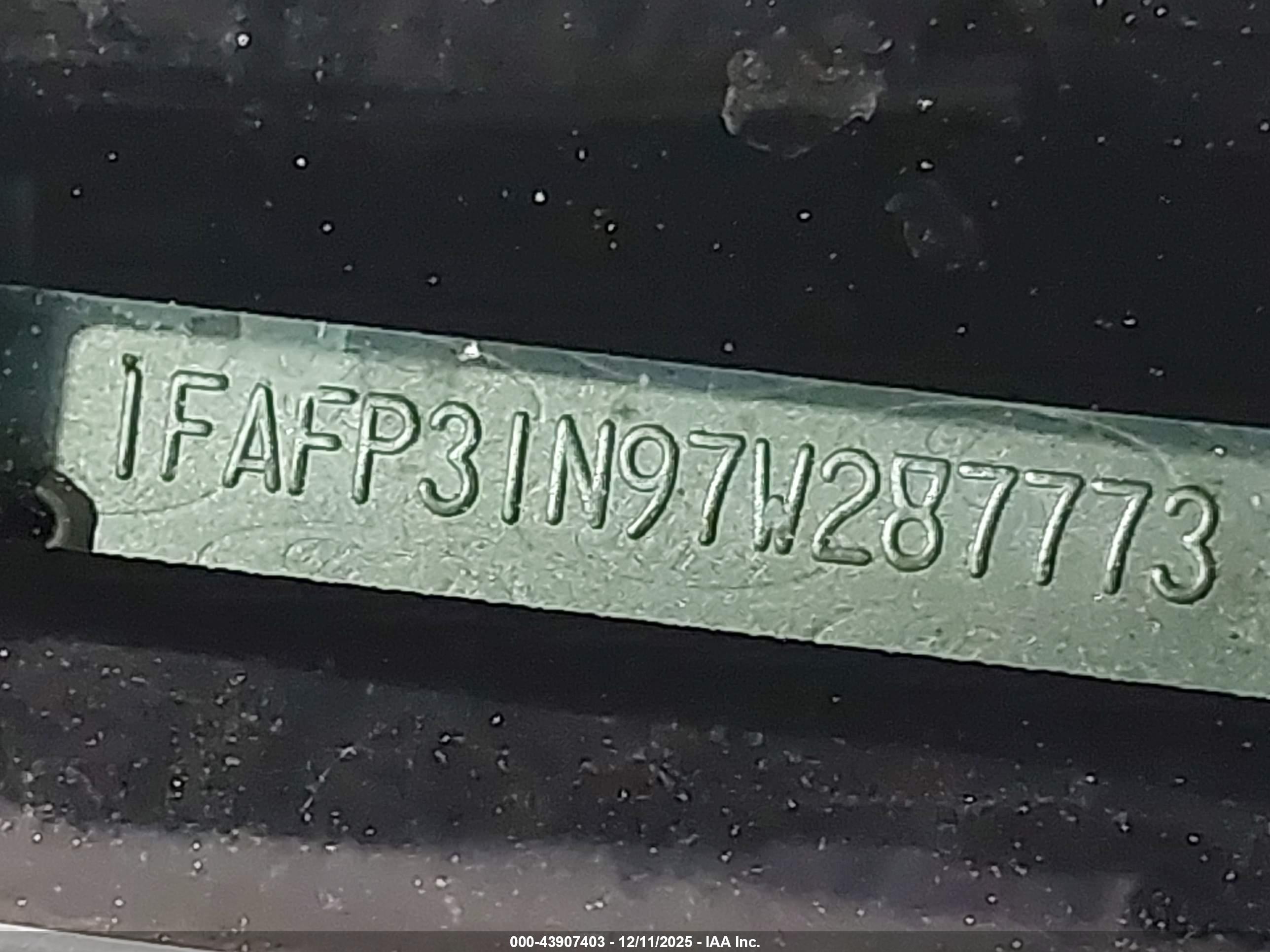 FORD FOCUS image 9
