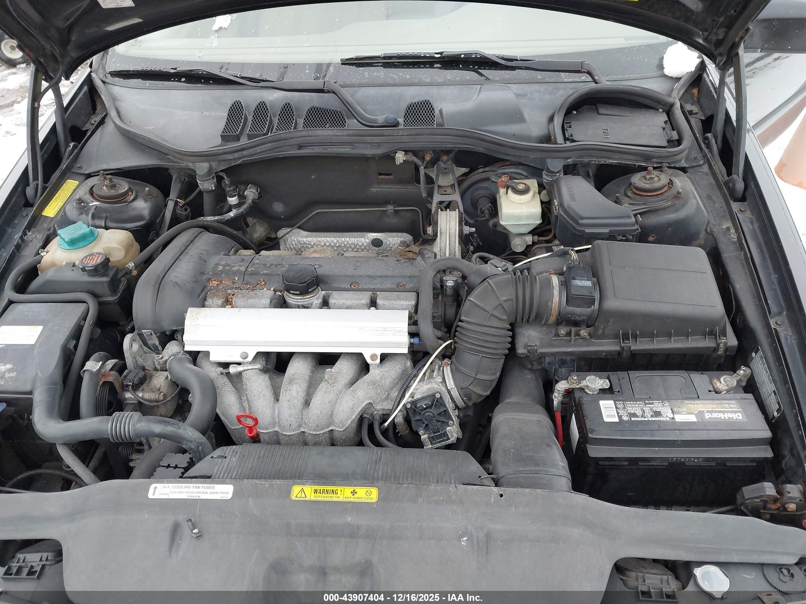 VOLVO S70 image 10