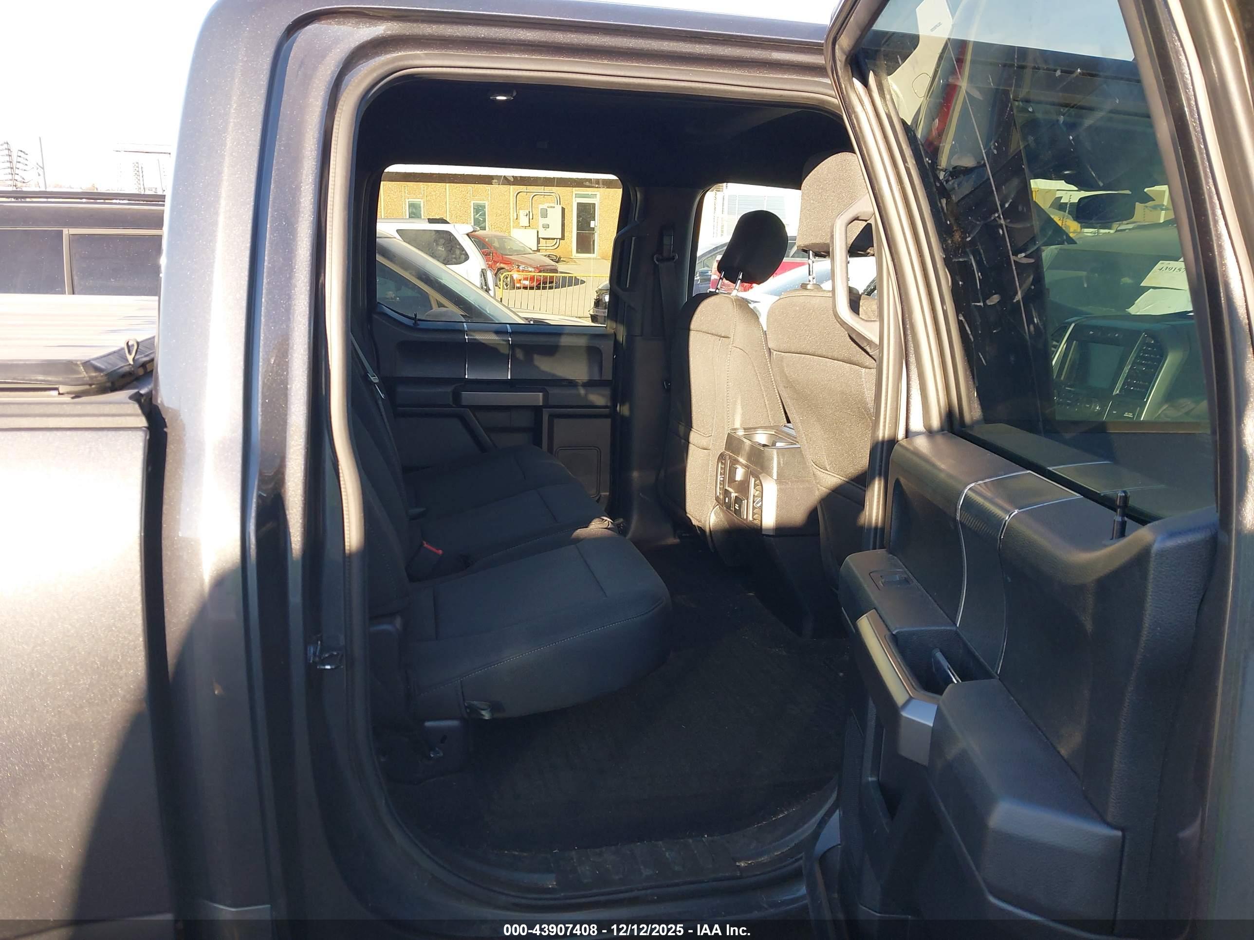 FORD F-150 image 8