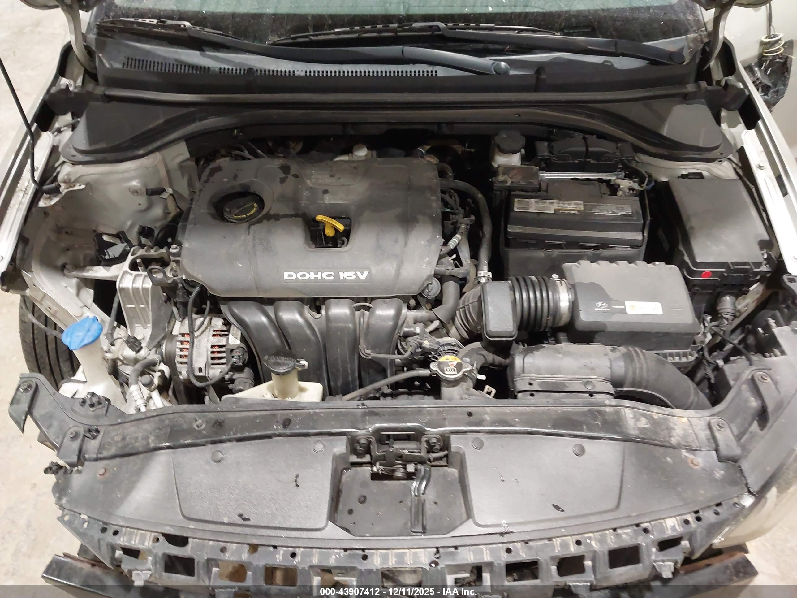 HYUNDAI ELANTRA image 10
