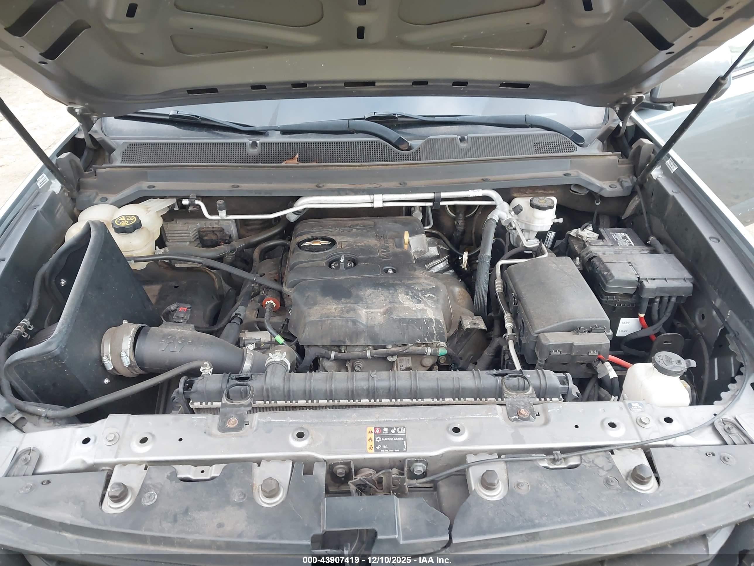CHEVROLET COLORADO image 10
