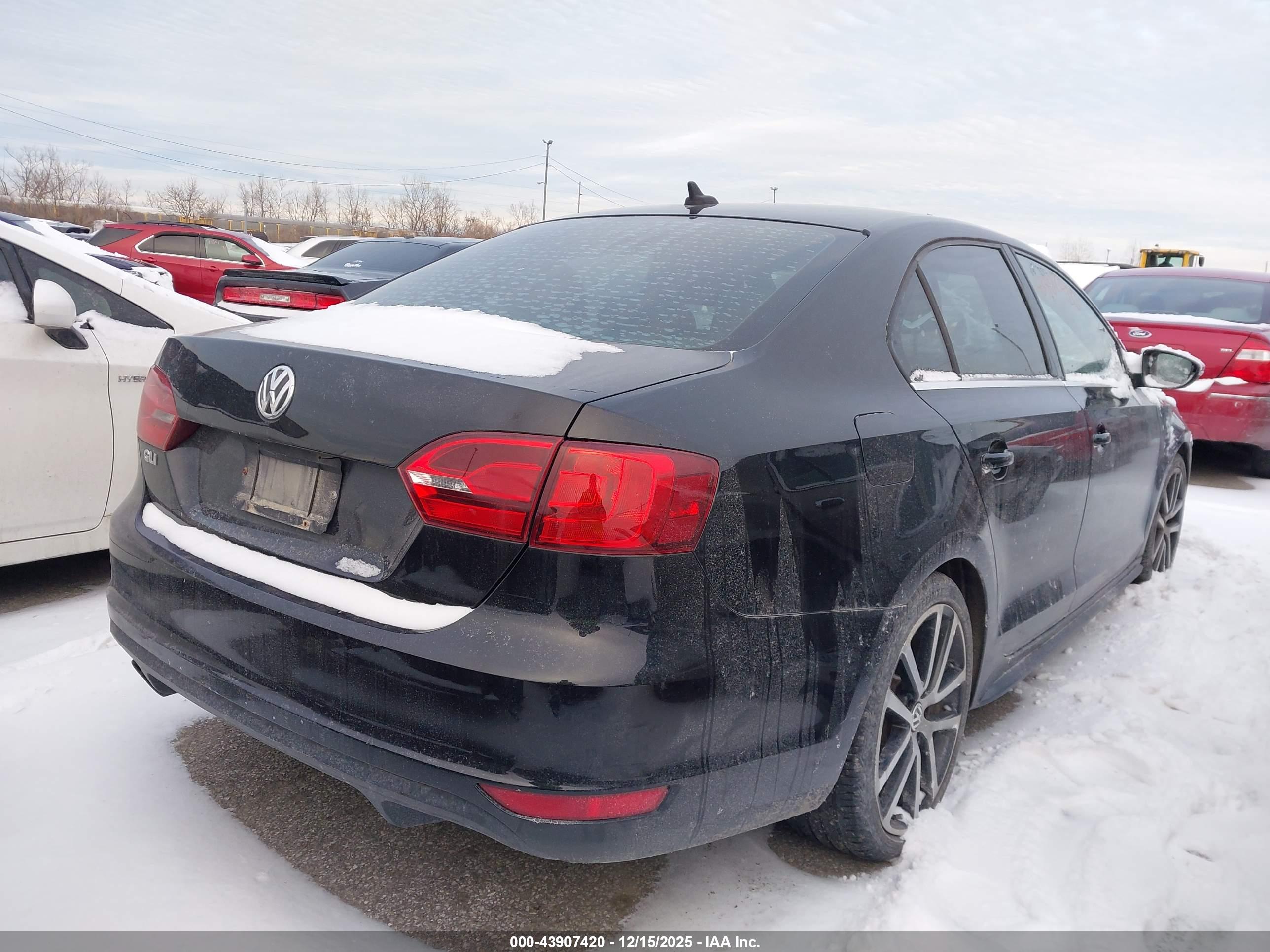 VOLKSWAGEN JETTA image 4