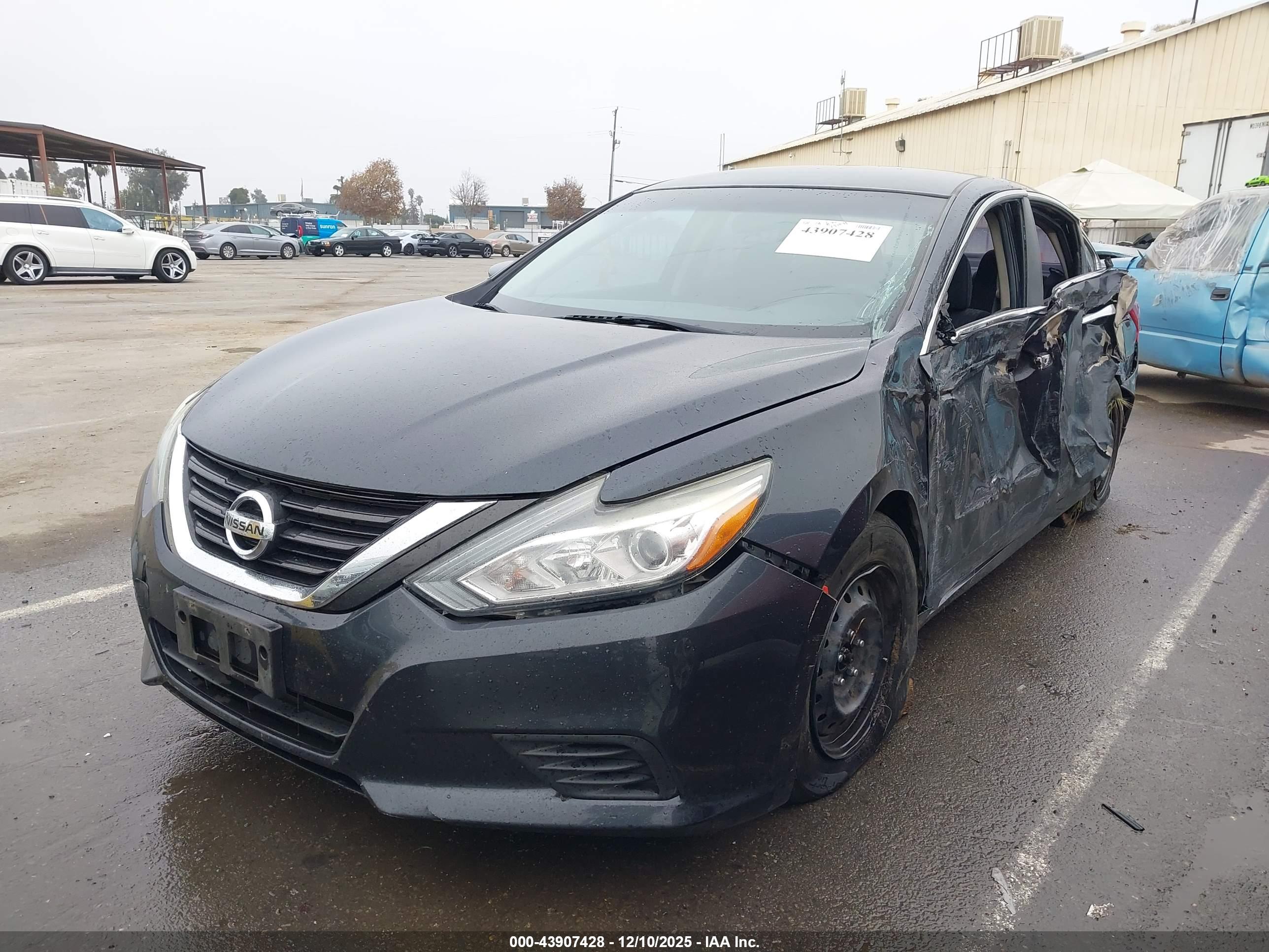 NISSAN ALTIMA image 2