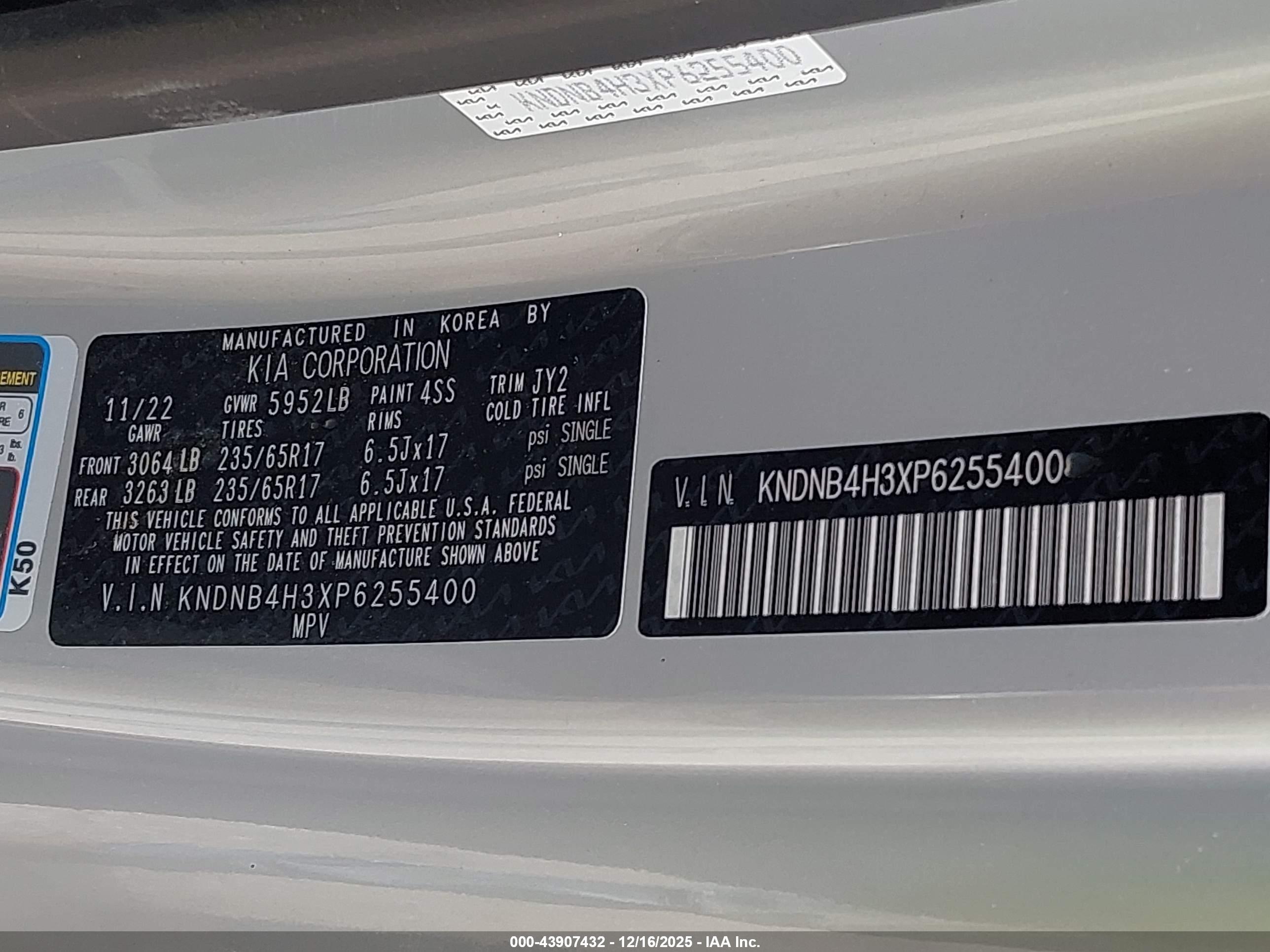 KIA CARNIVAL image 9