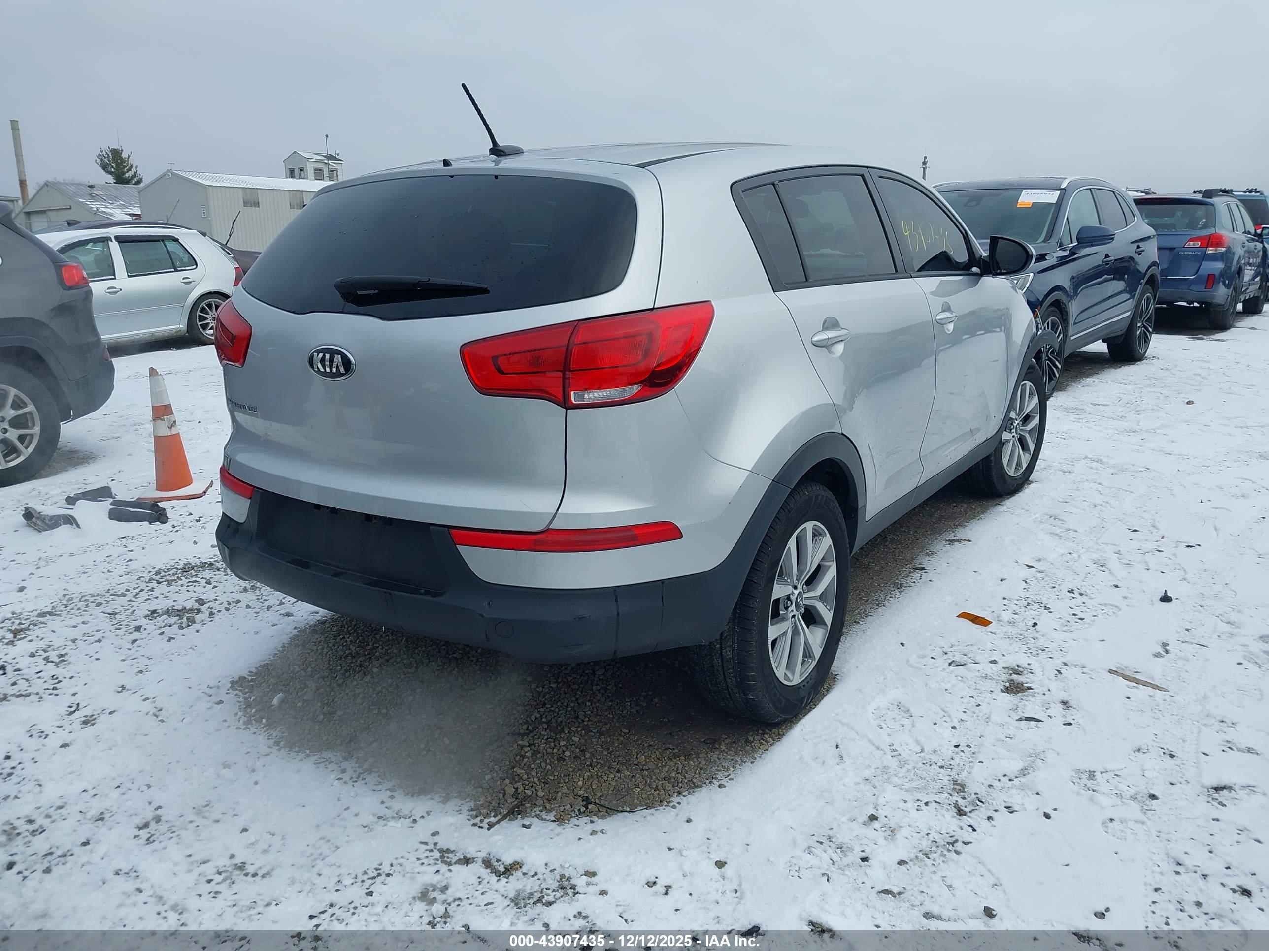 KIA SPORTAGE image 4
