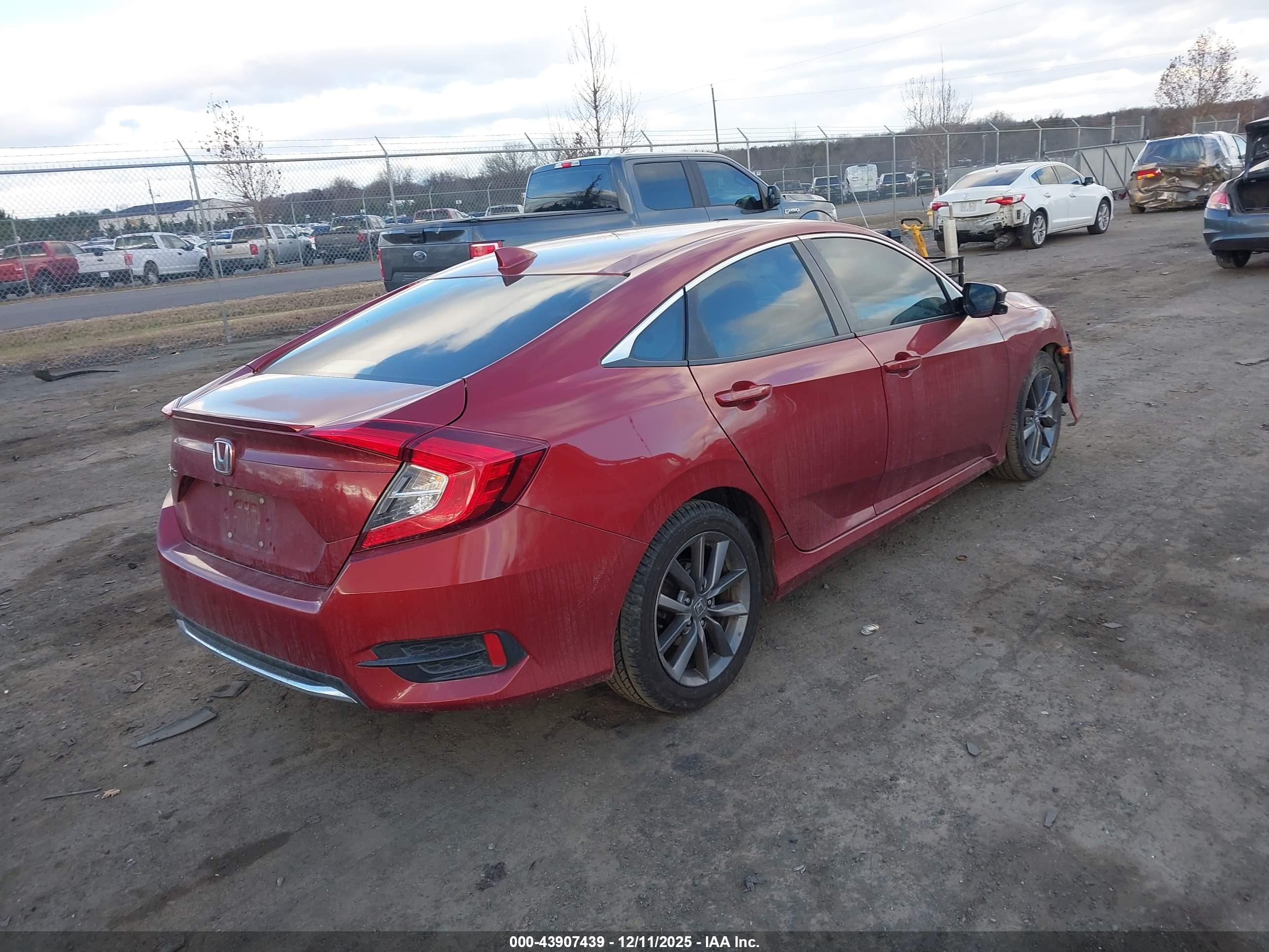 HONDA CIVIC image 4