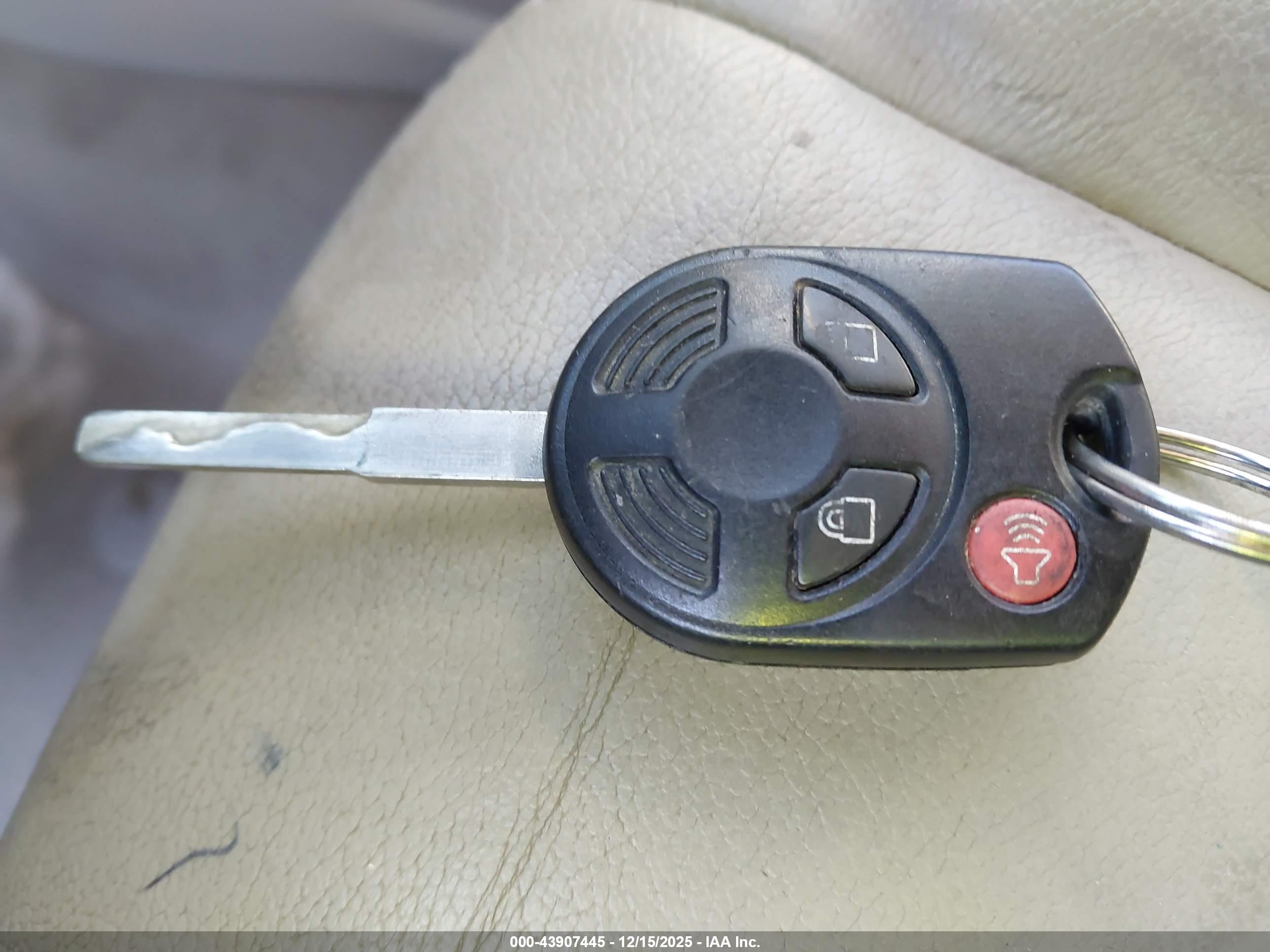 FORD ESCAPE image 11
