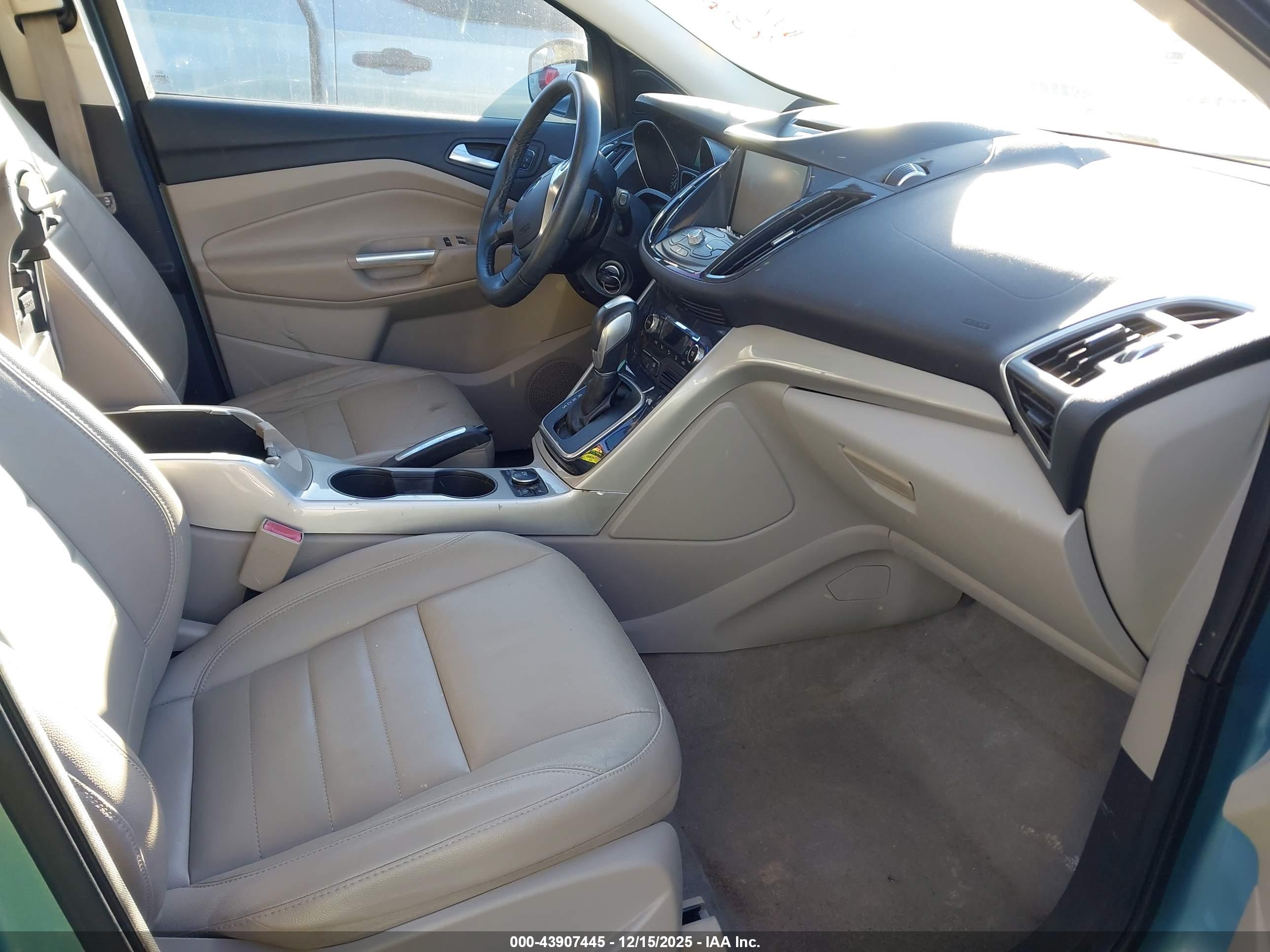 FORD ESCAPE image 5