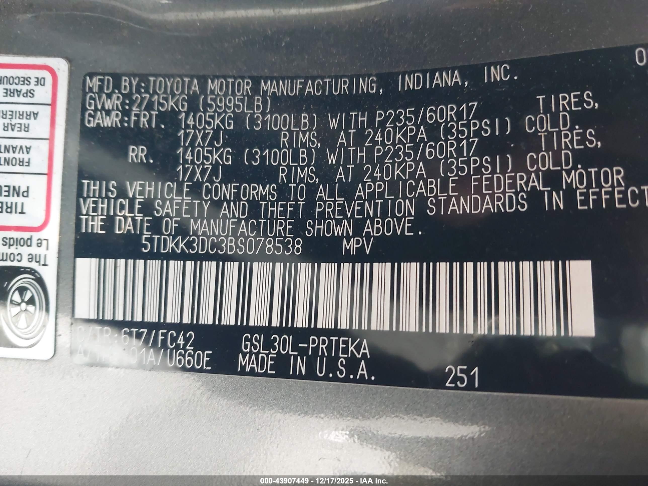 TOYOTA SIENNA image 9