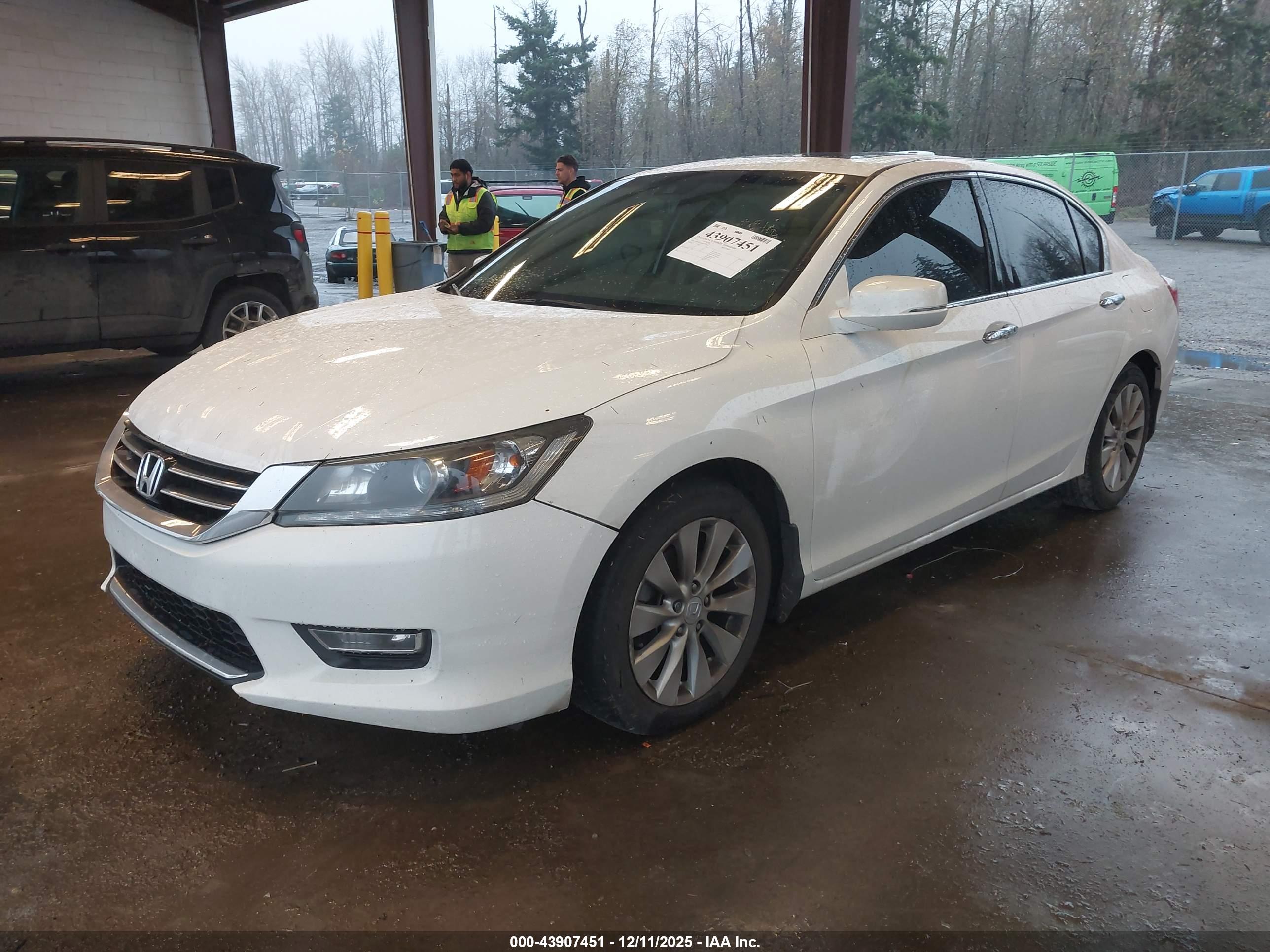 HONDA ACCORD image 2