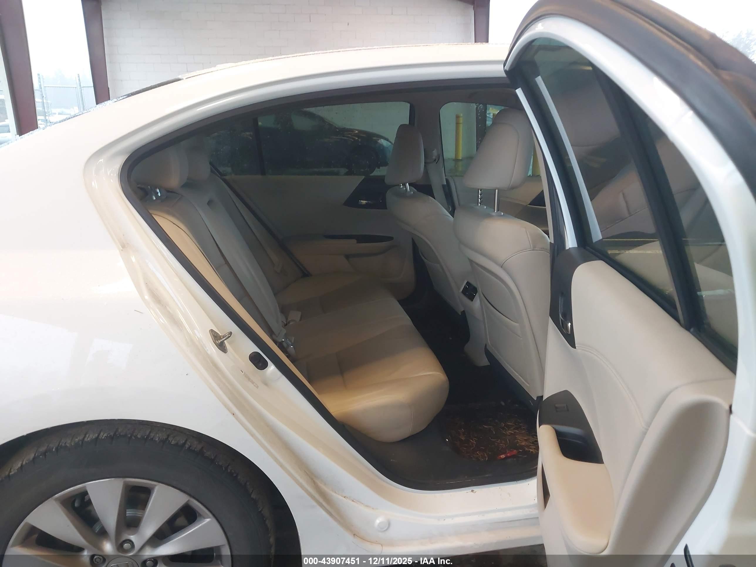 HONDA ACCORD image 8