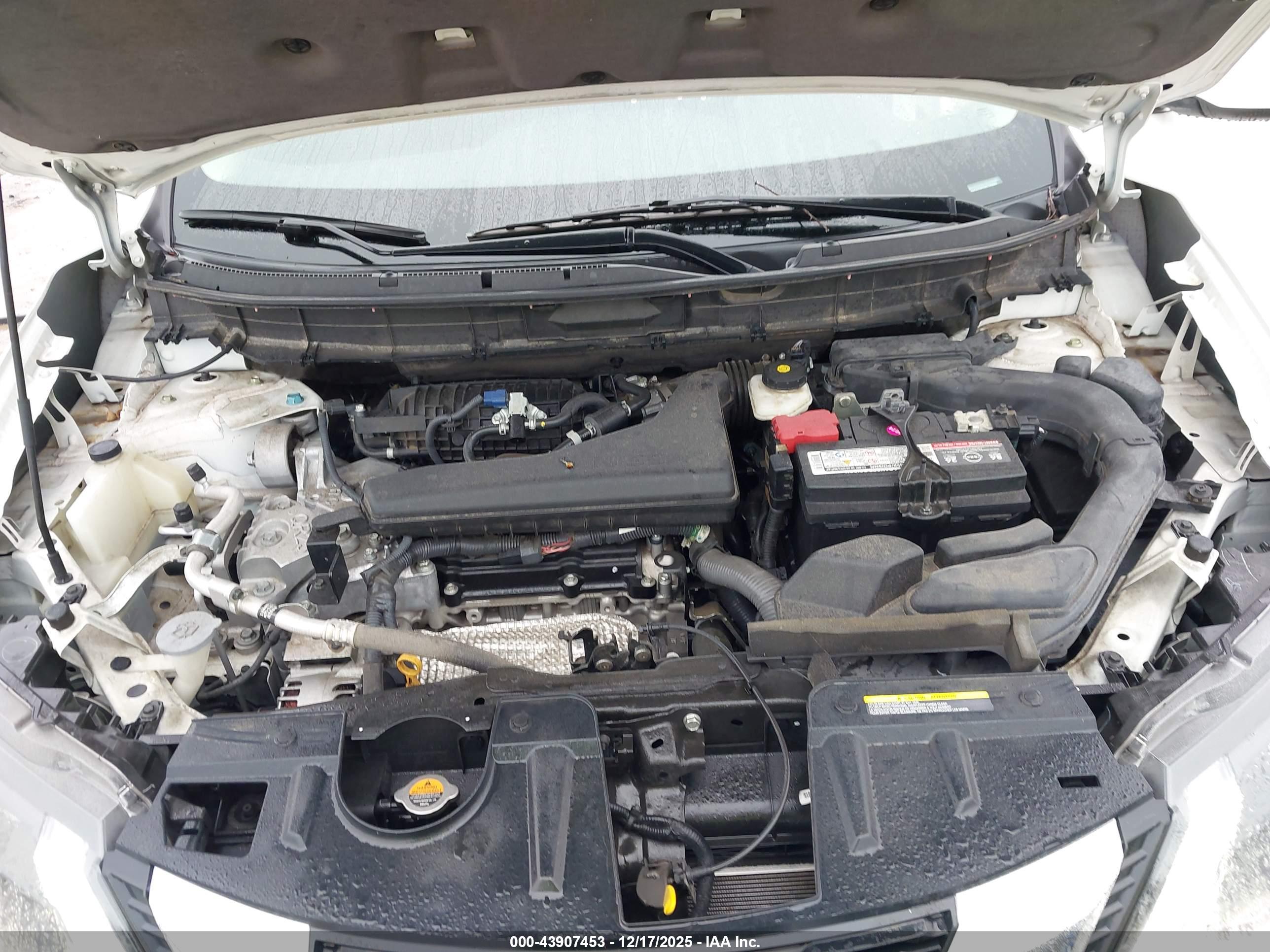 NISSAN ROGUE image 10