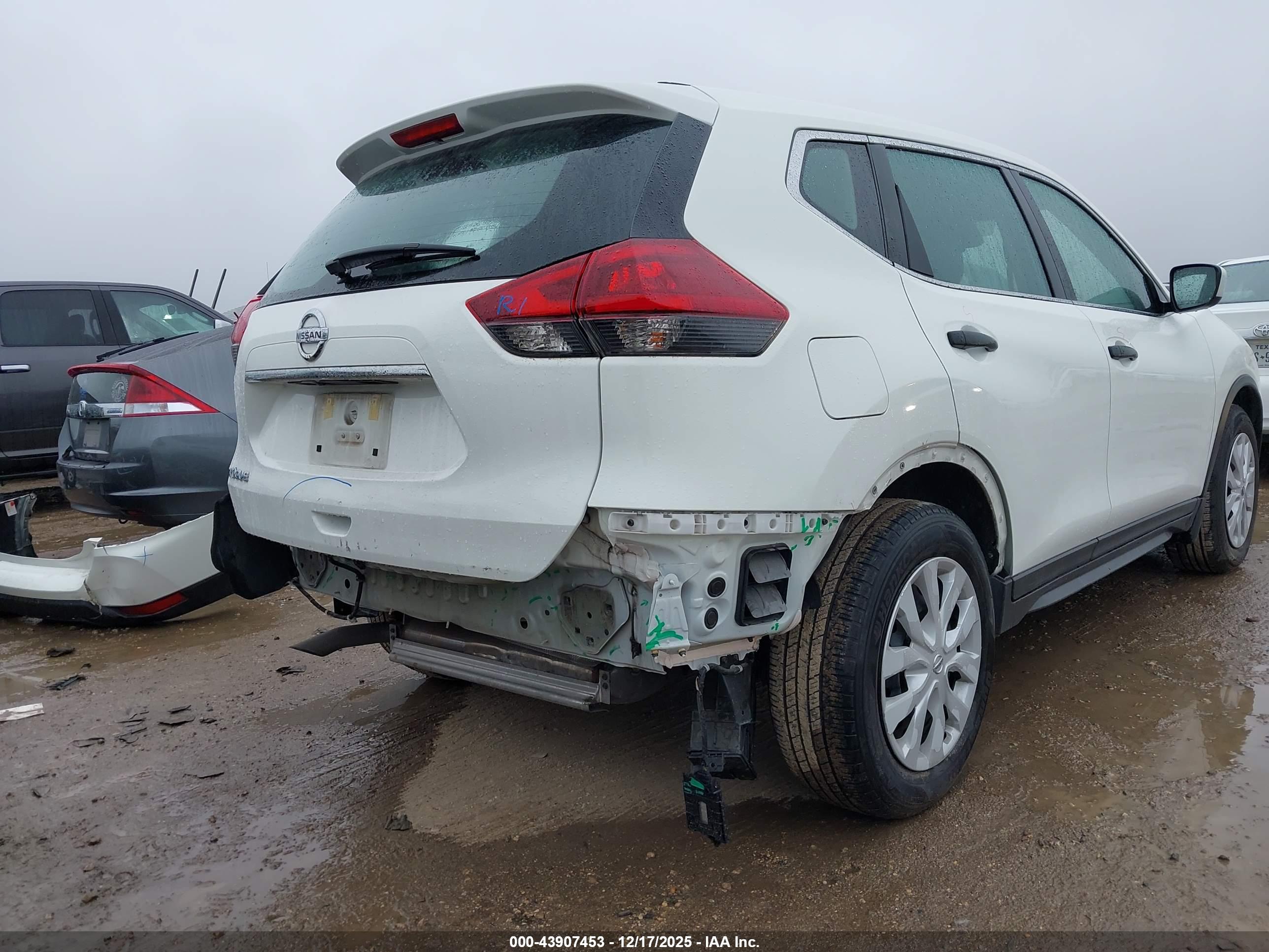 NISSAN ROGUE image 6