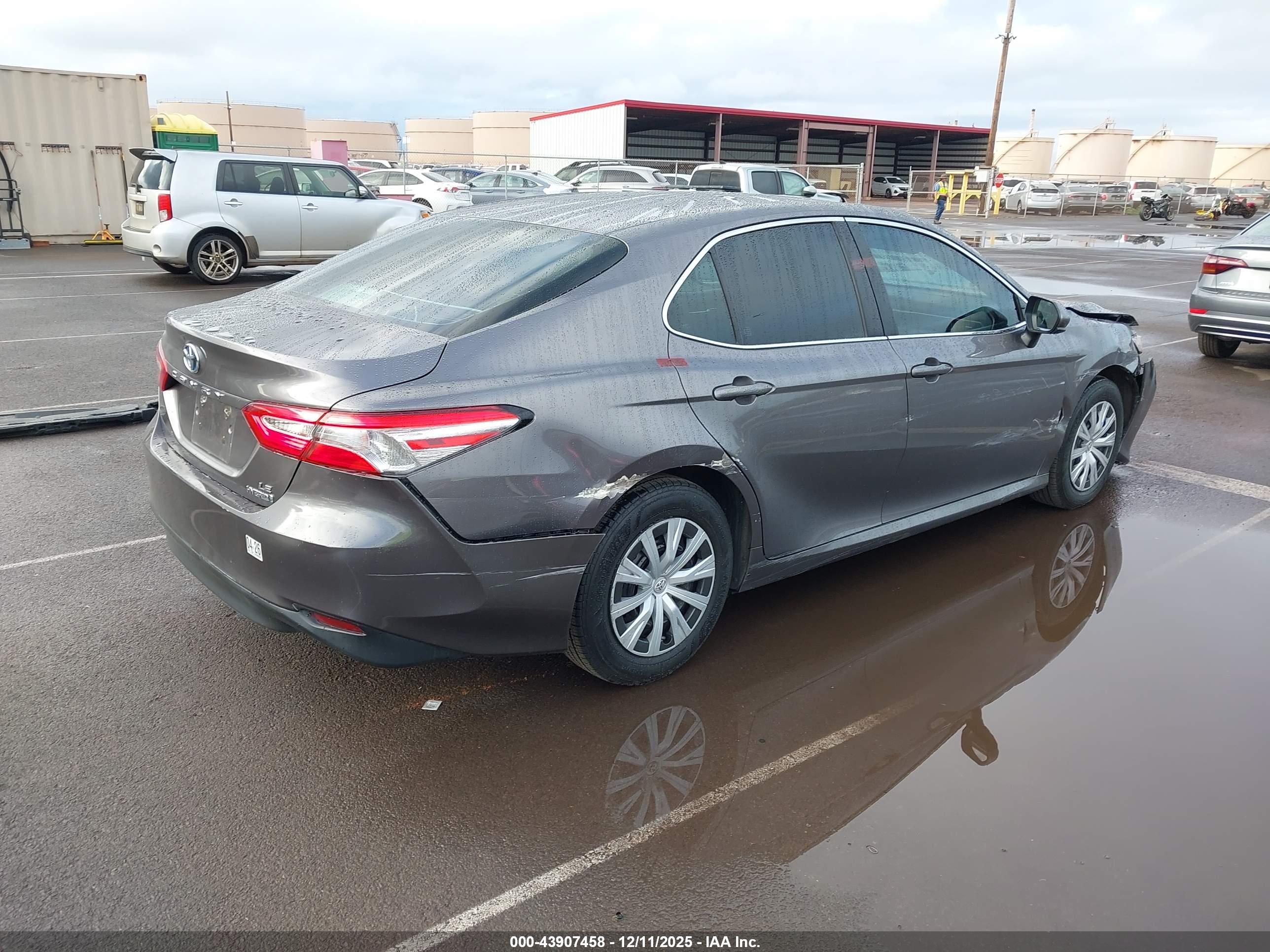 TOYOTA CAMRY image 4