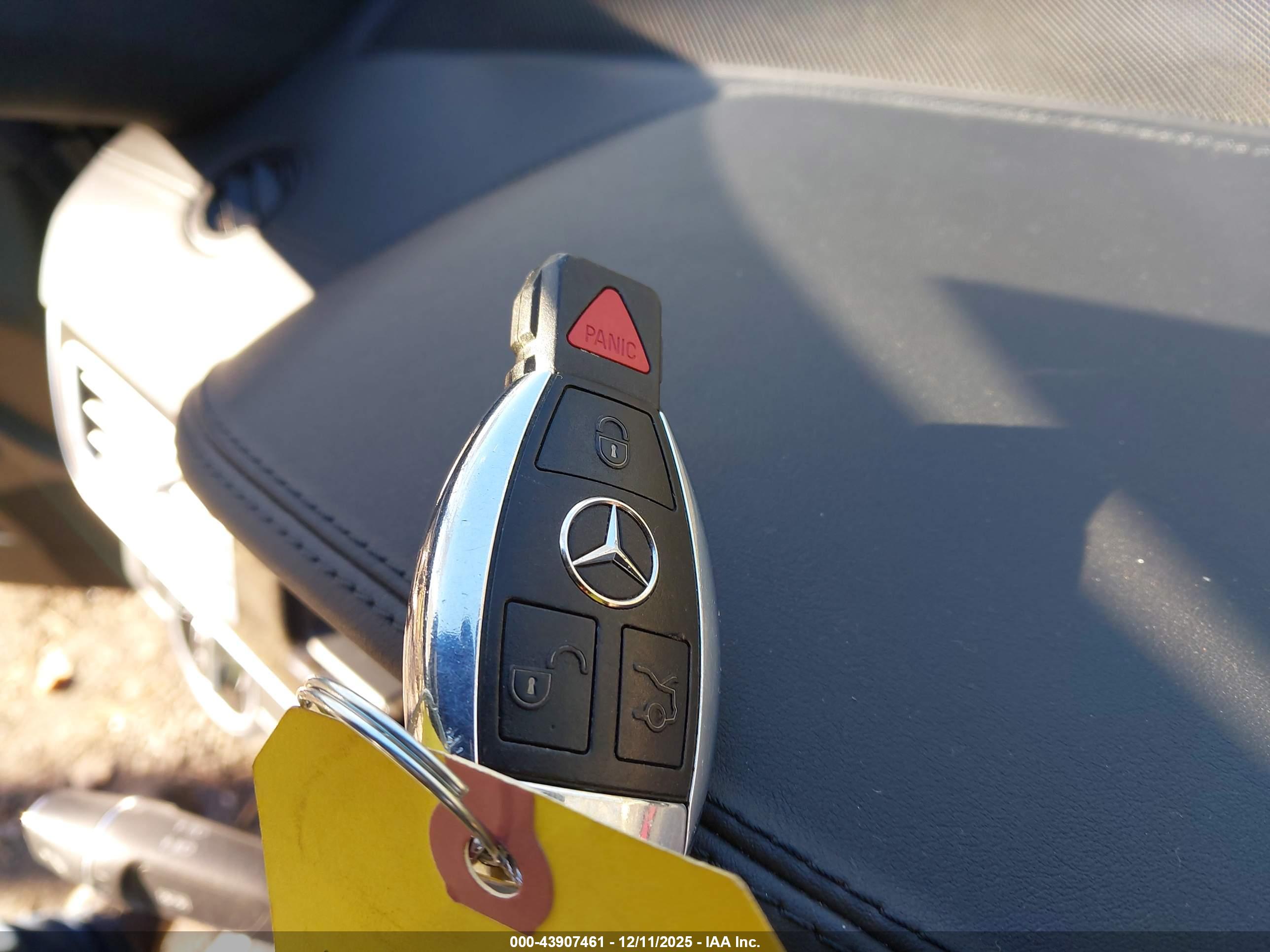MERCEDES-BENZ E image 11