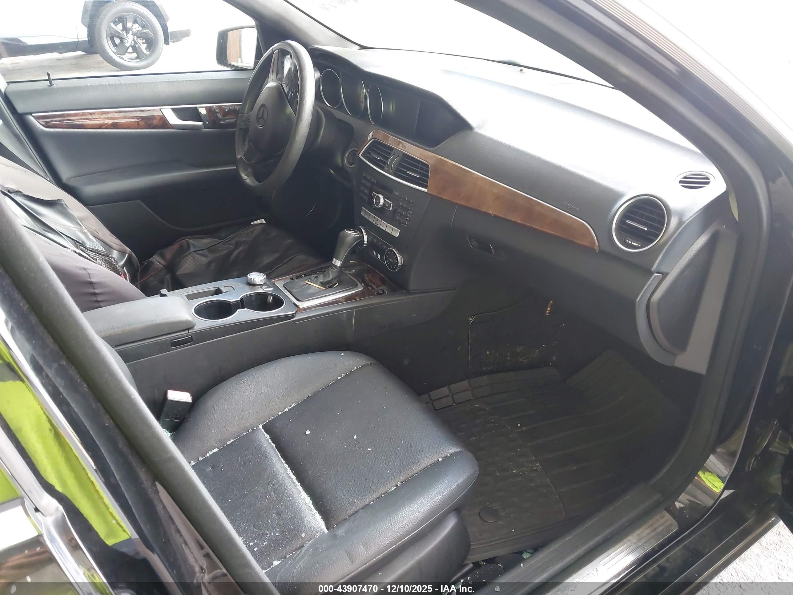 MERCEDES-BENZ C image 5