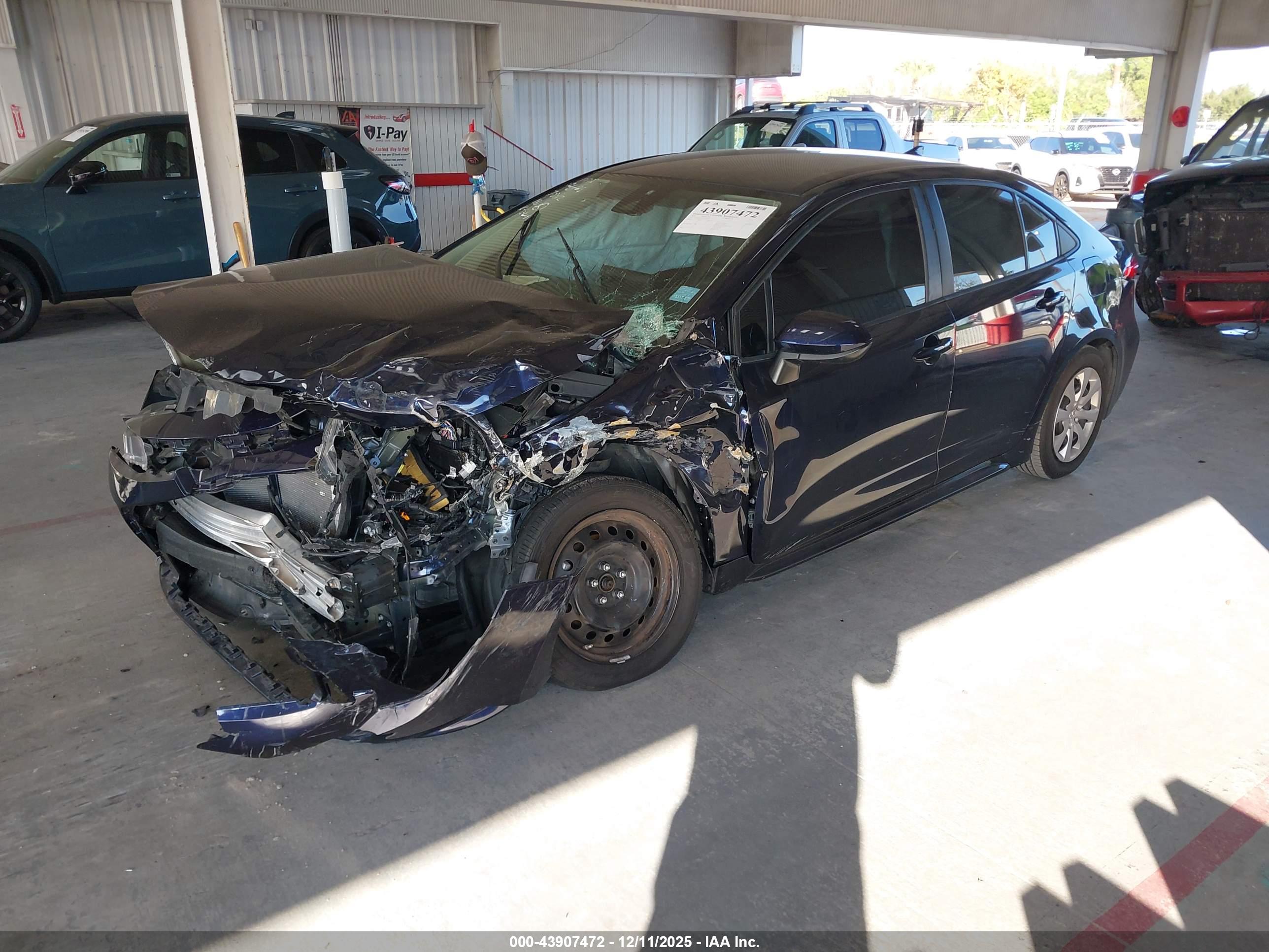 TOYOTA COROLLA image 2