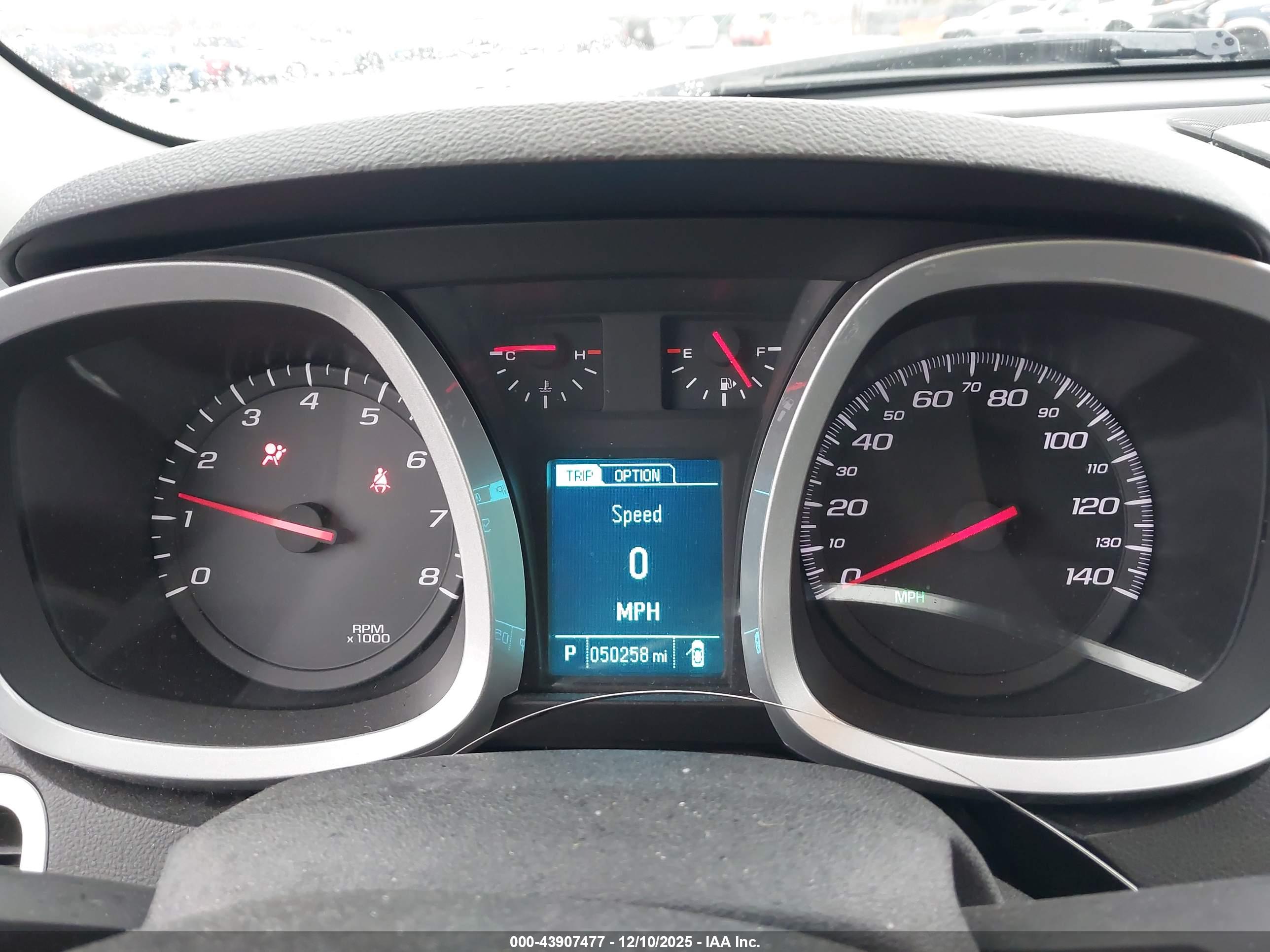 CHEVROLET EQUINOX image 7