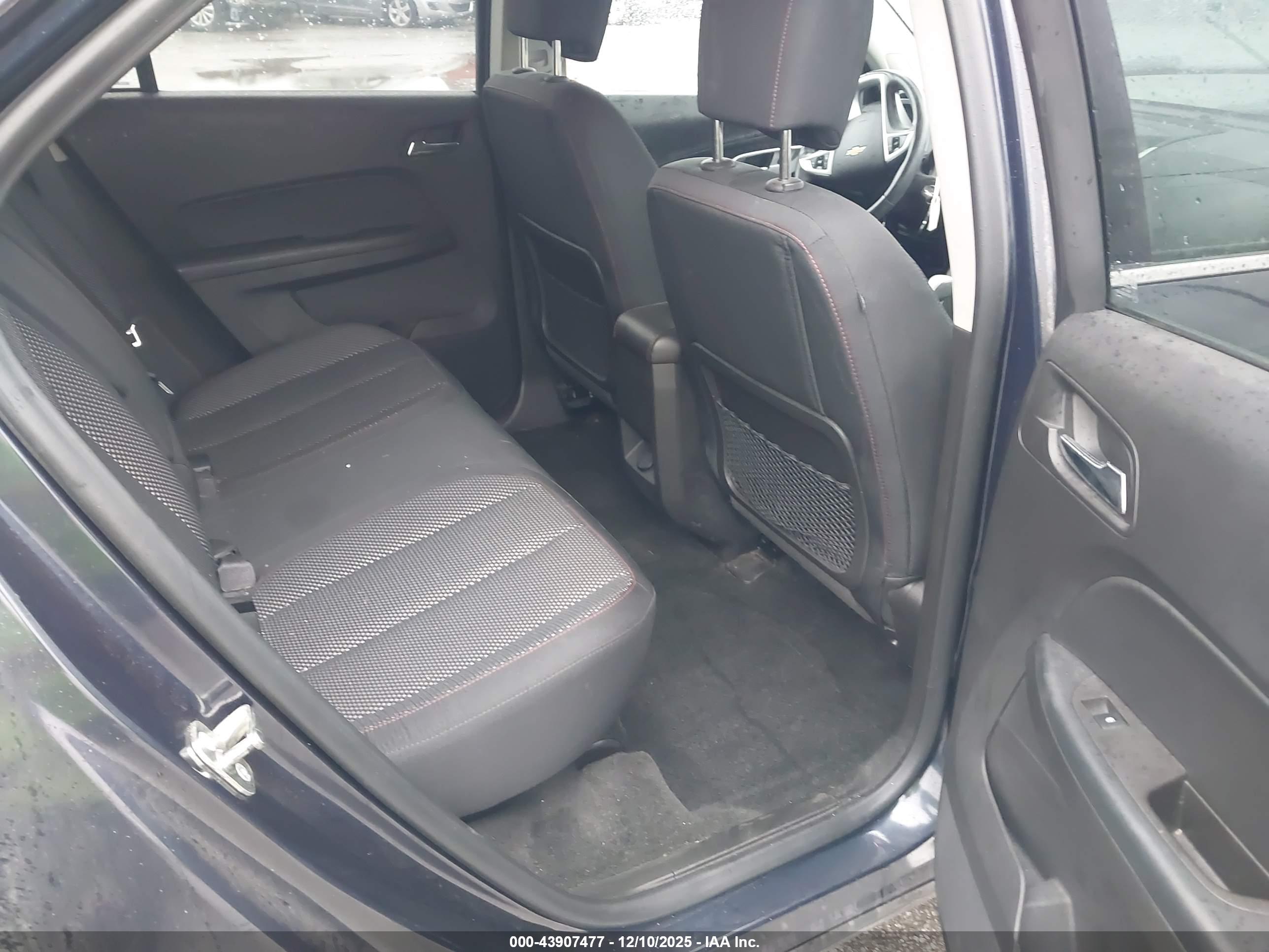 CHEVROLET EQUINOX image 8