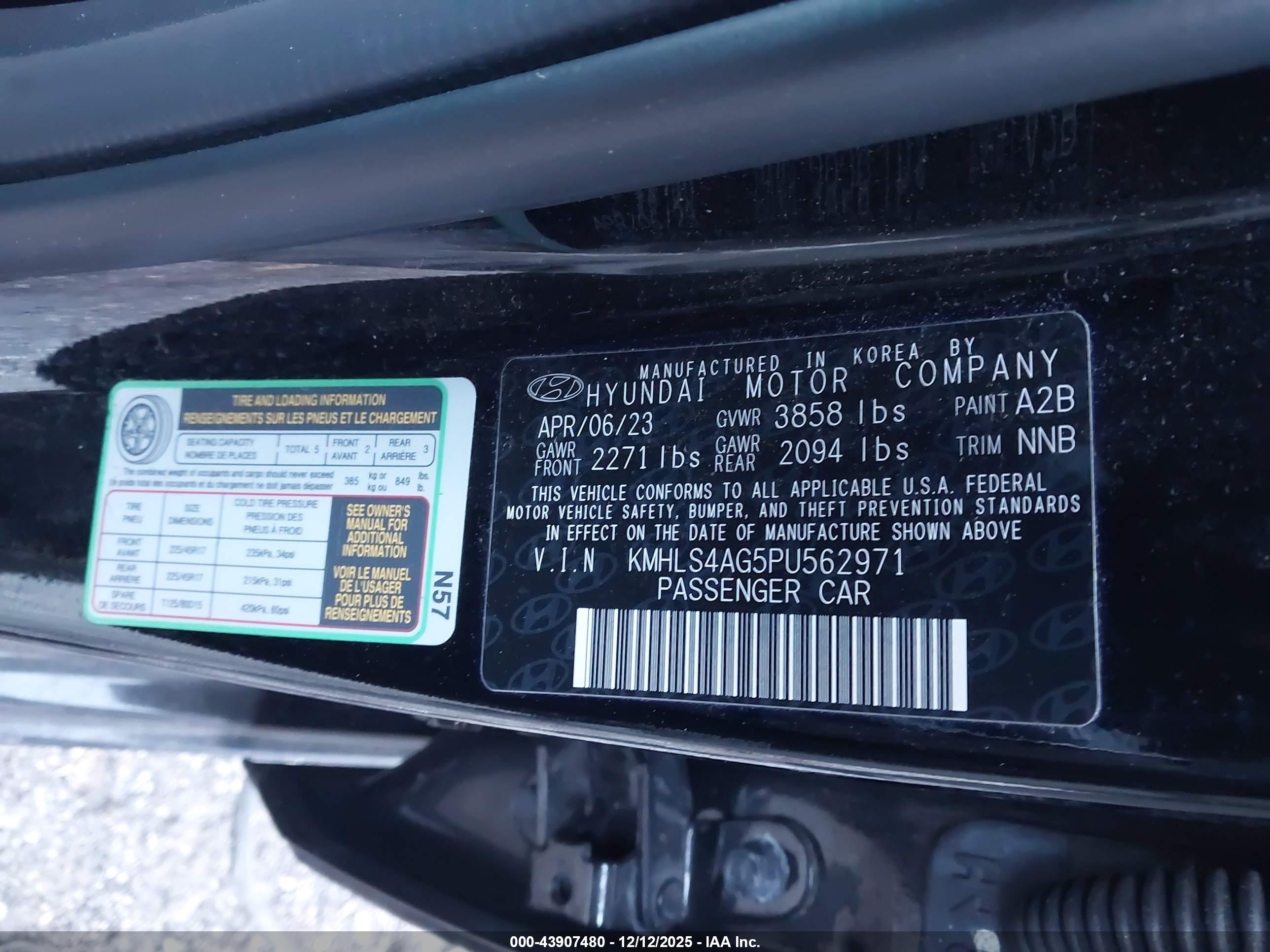 HYUNDAI ELANTRA image 9