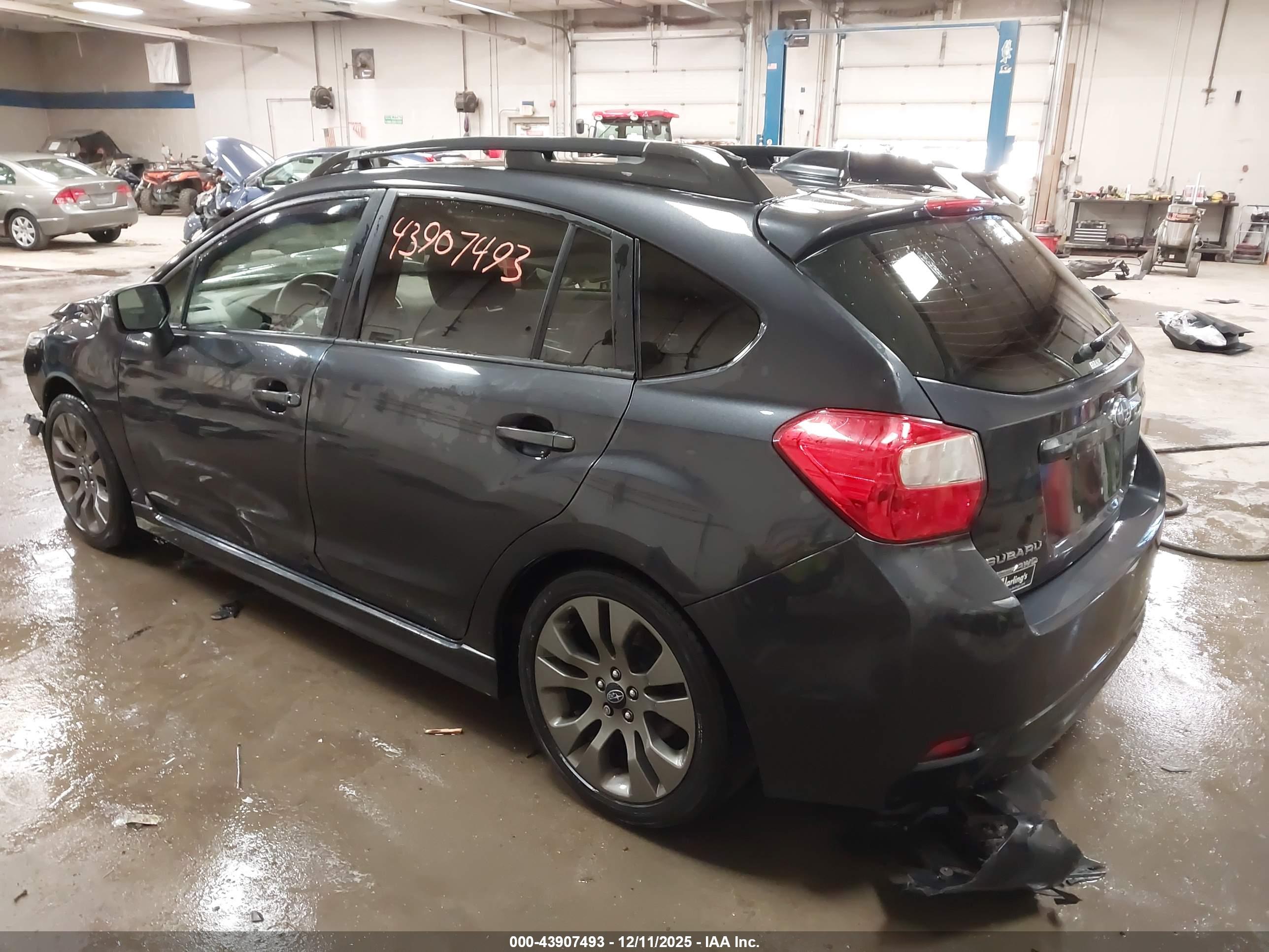 SUBARU IMPREZA image 3