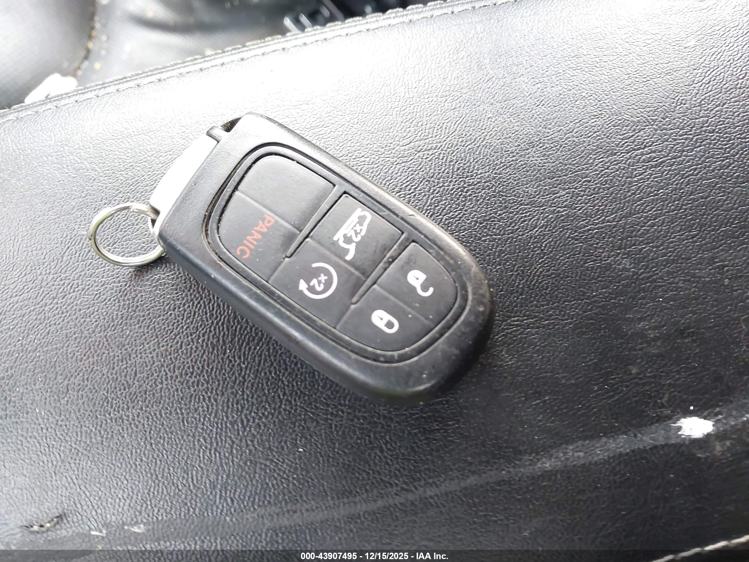JEEP CHEROKEE image 11