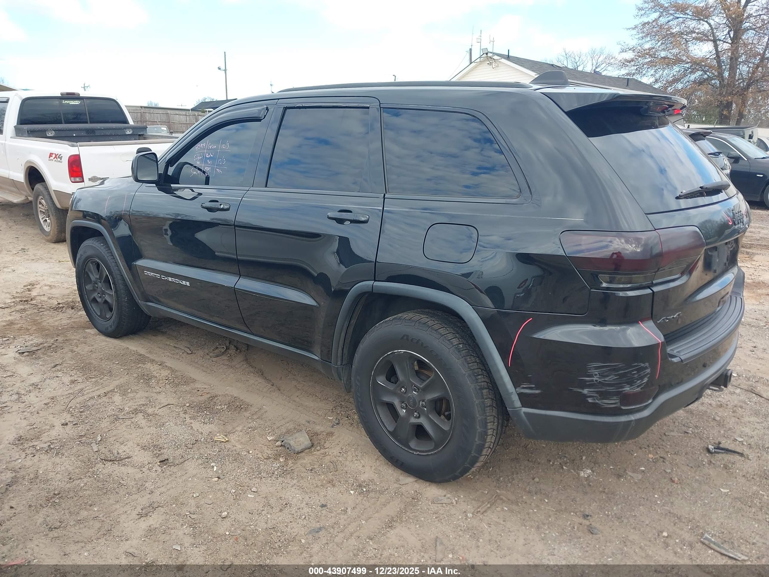 JEEP GRAND image 3